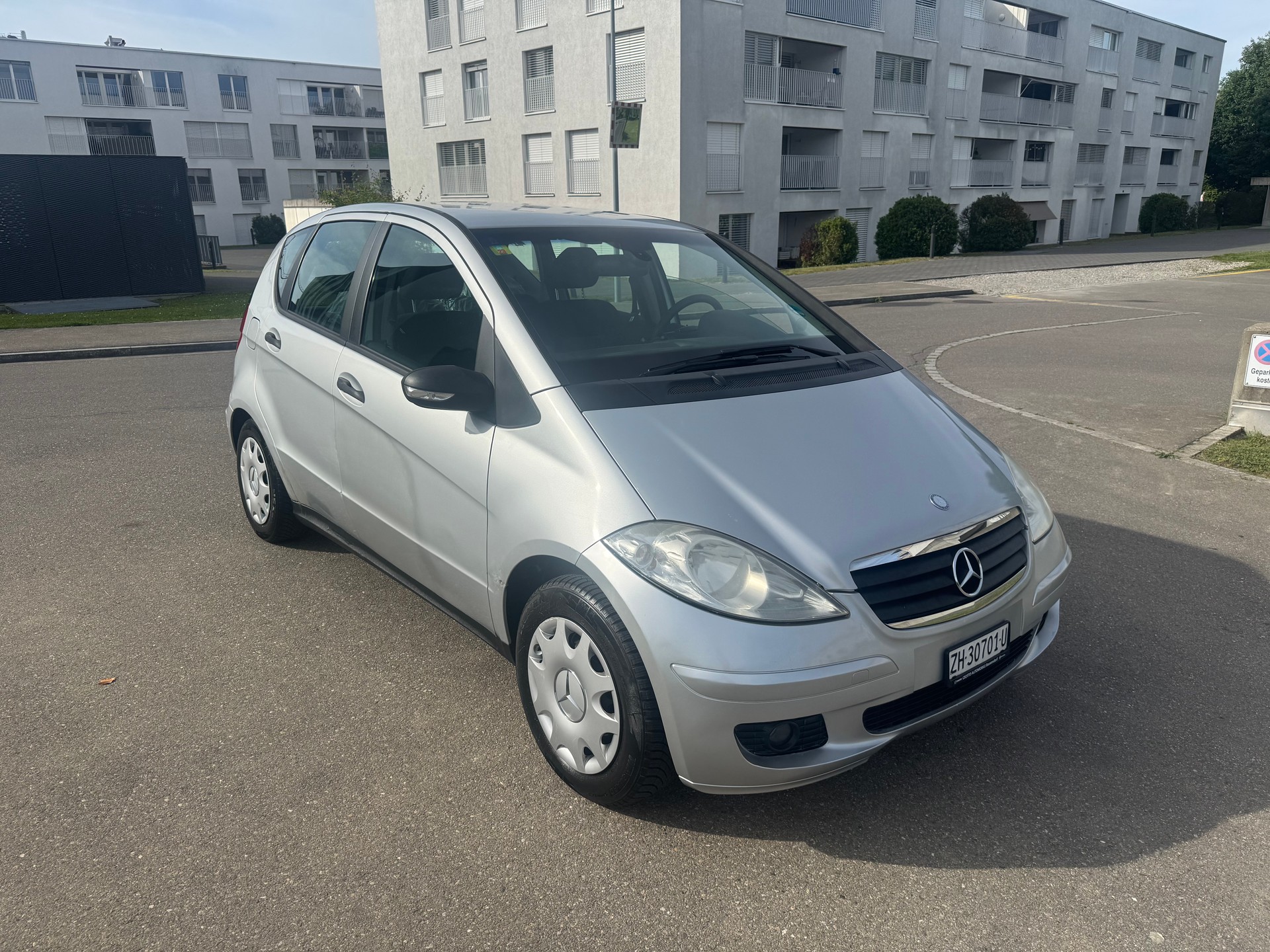 MERCEDES-BENZ A 170 automatic-image-2