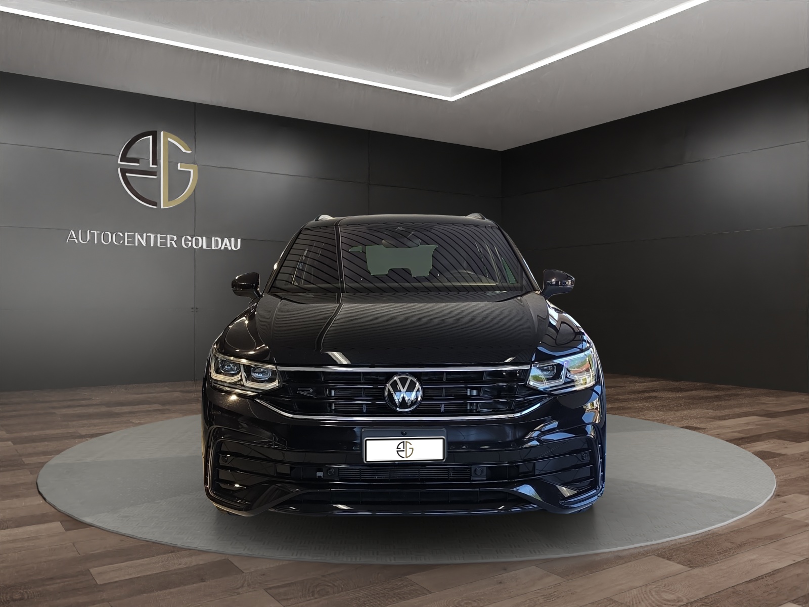 VW Tiguan 2.0 TDI SCR R-Line 4Motion DSG-image-6