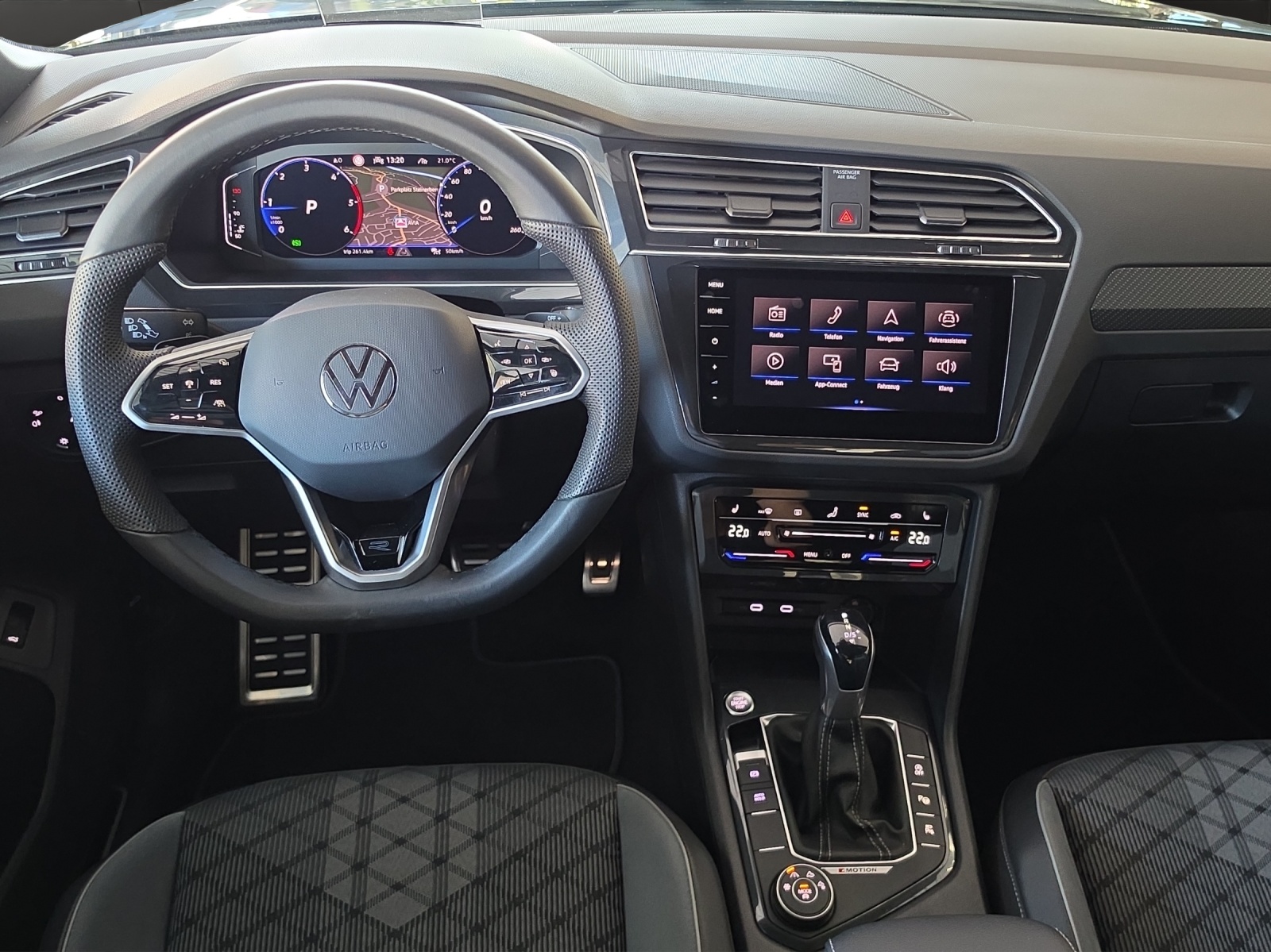 VW Tiguan 2.0 TDI SCR R-Line 4Motion DSG-image-9