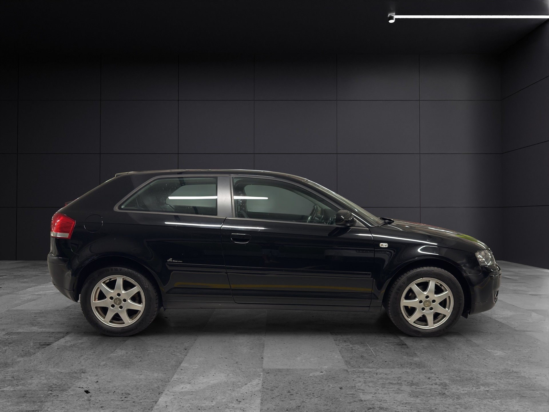 AUDI A3 Sportback 1.6 Attraction-image-3