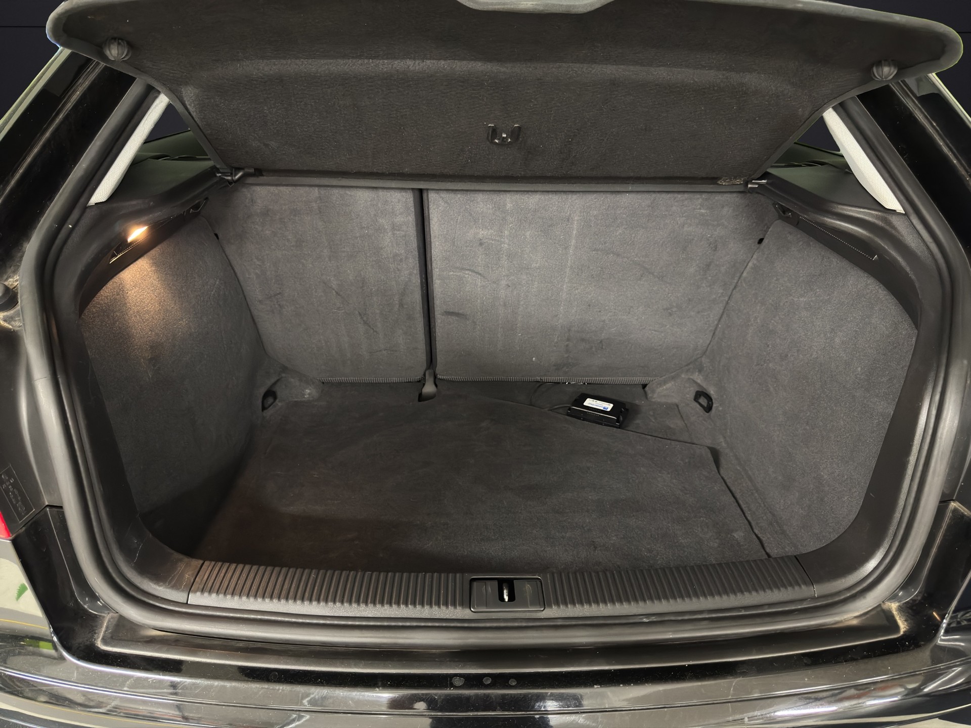 AUDI A3 Sportback 1.6 Attraction-image-8