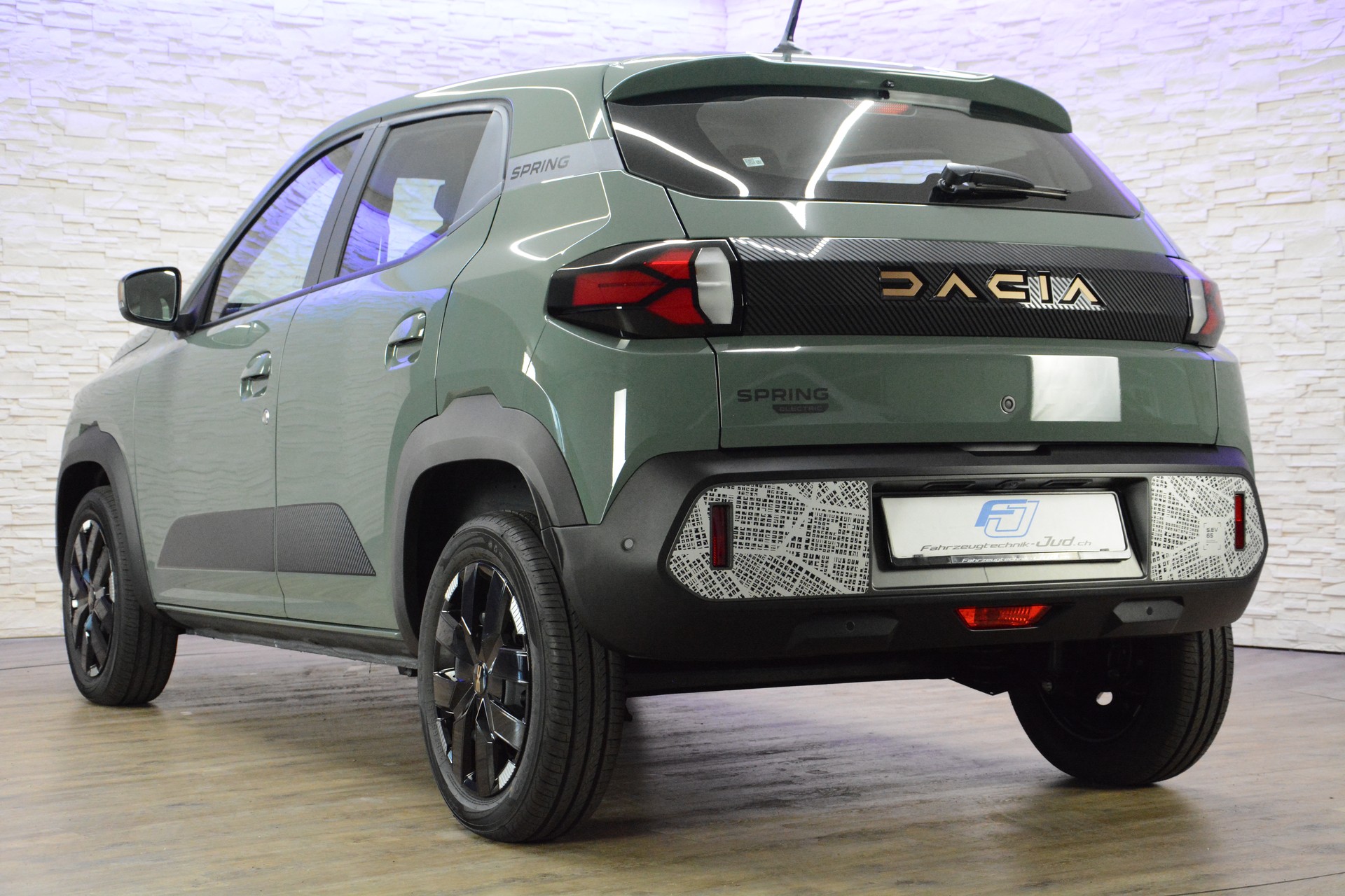 DACIA Spring Extreme *CCS-Ladeanschluss*-image-5