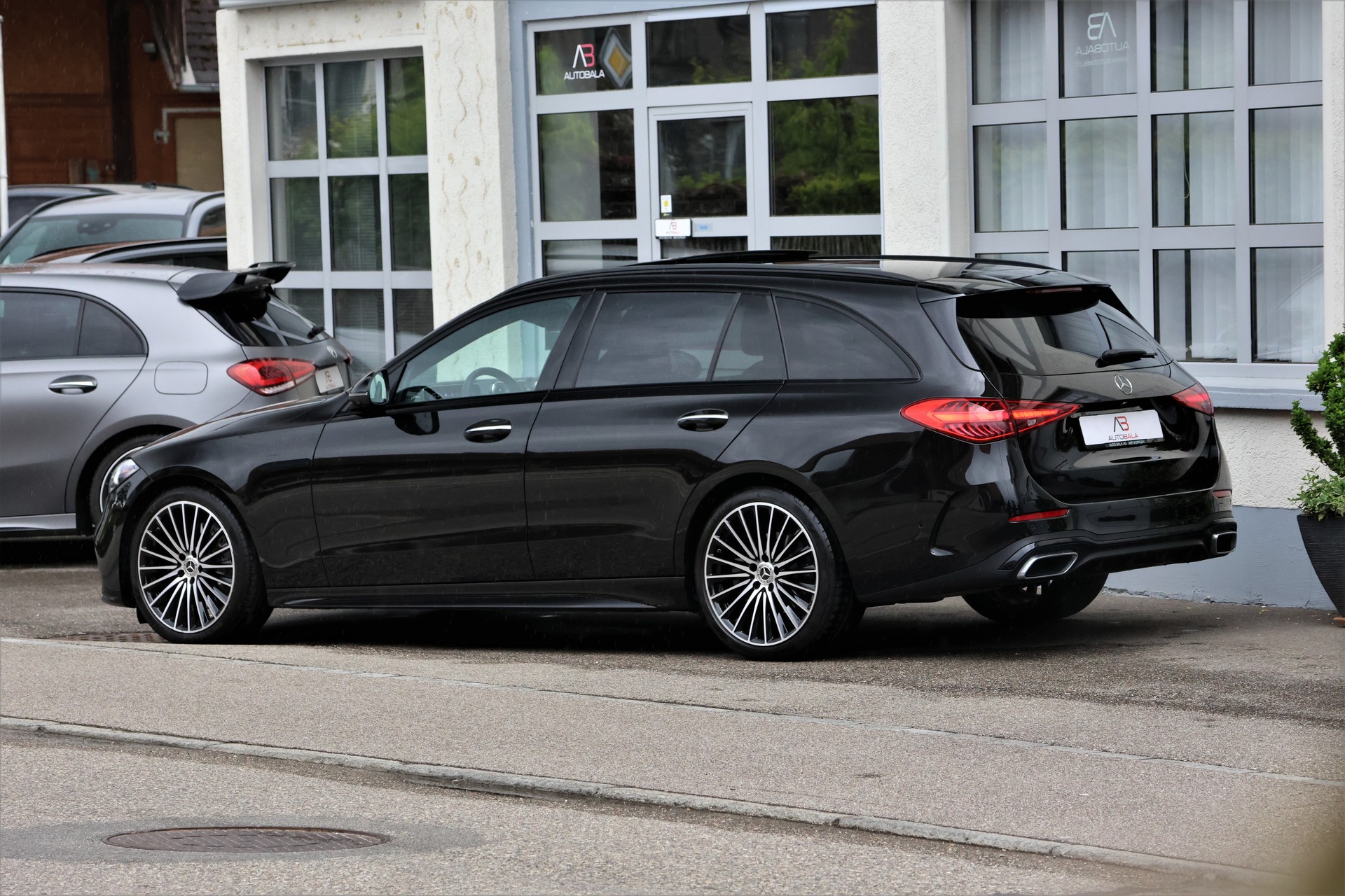 MERCEDES-BENZ C 220 d T 4Matic AMG Line (CH)-image-4