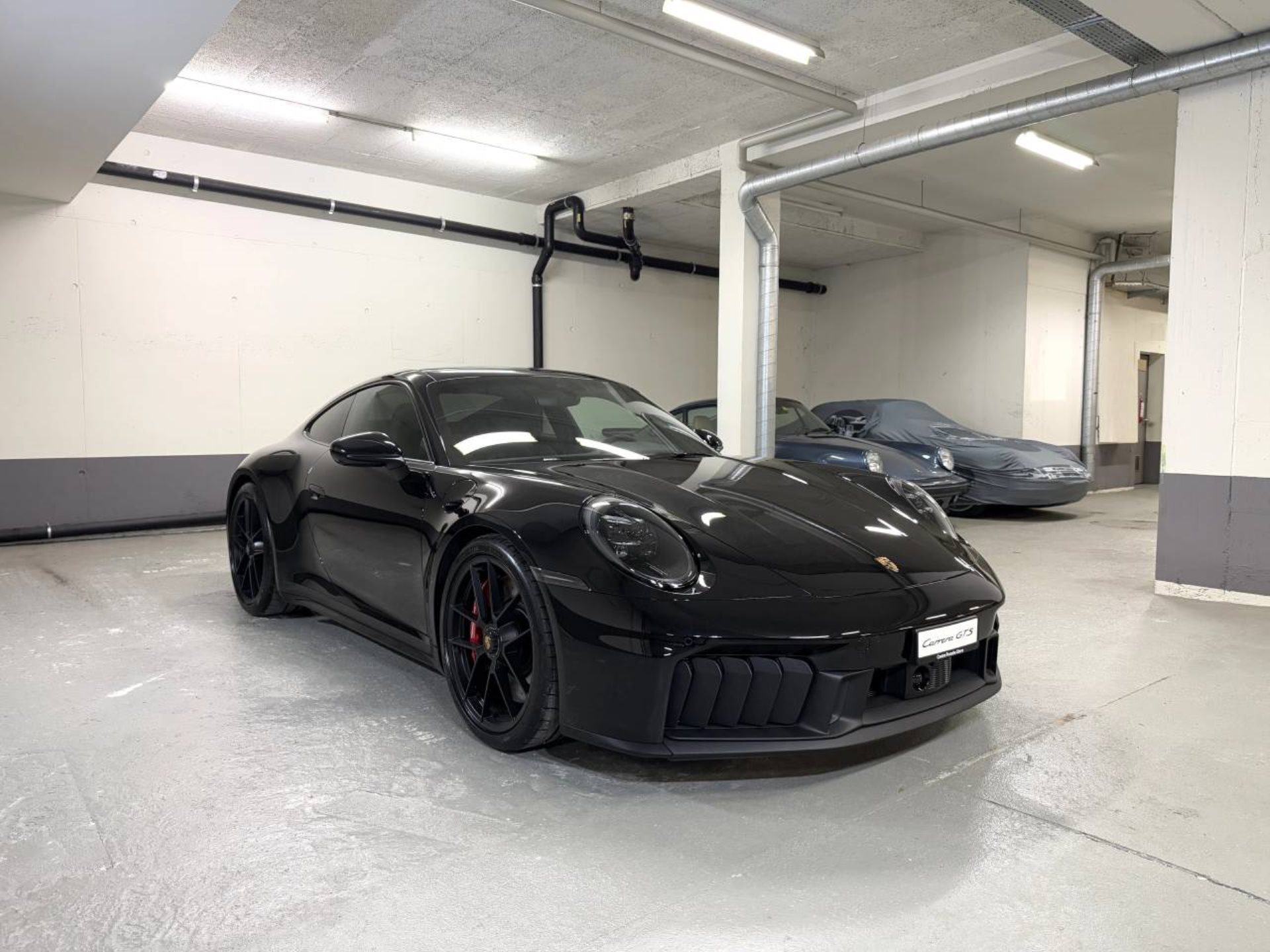 PORSCHE 911 Carrera GTS-image-7