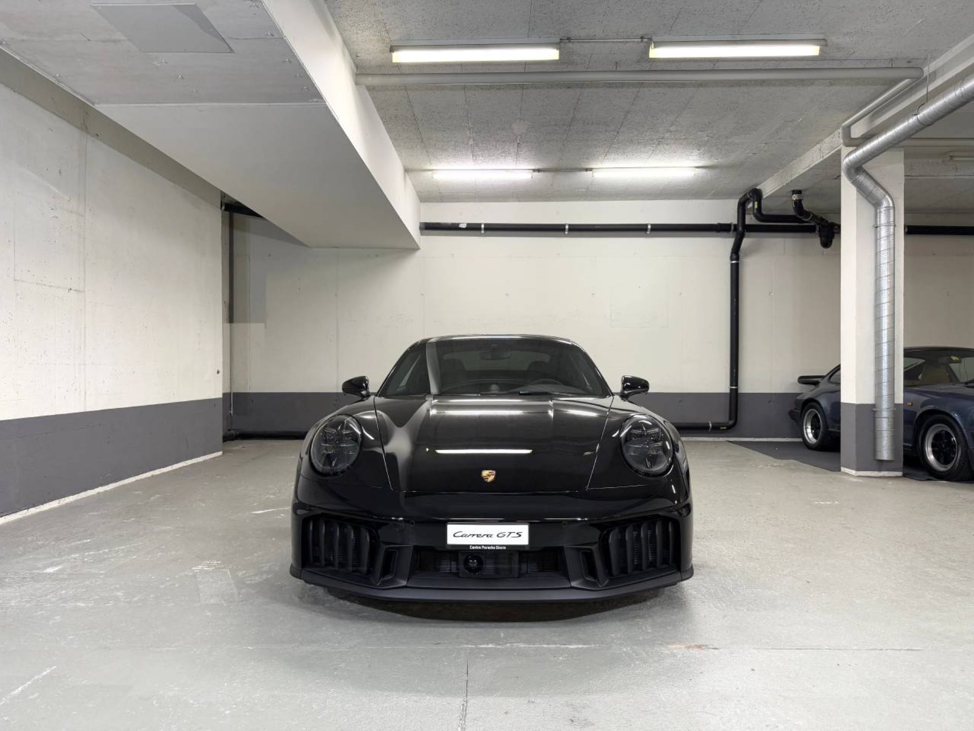 PORSCHE 911 Carrera GTS-image-8