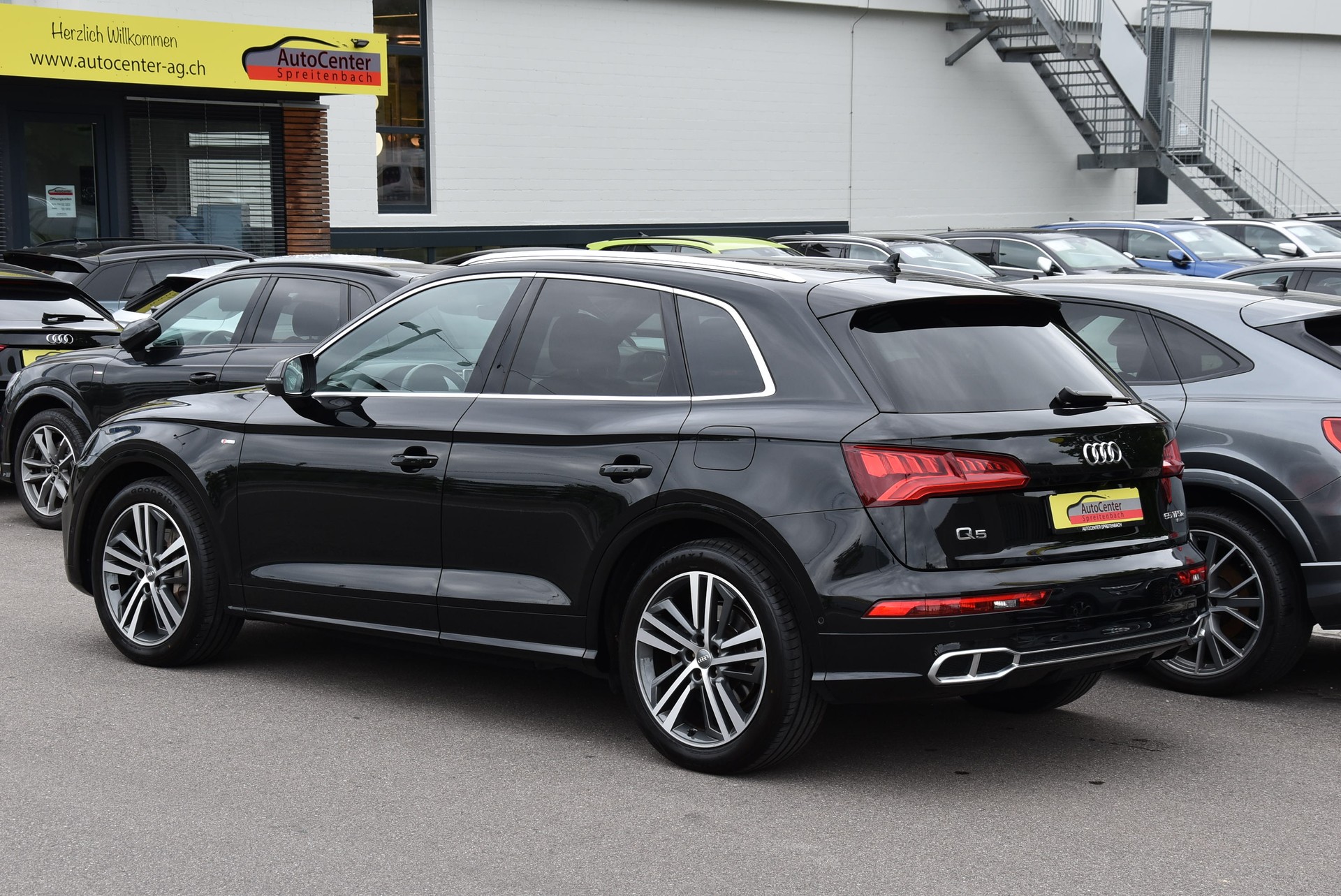 AUDI Q5 55 TFSI e S-Line quattro-image-14