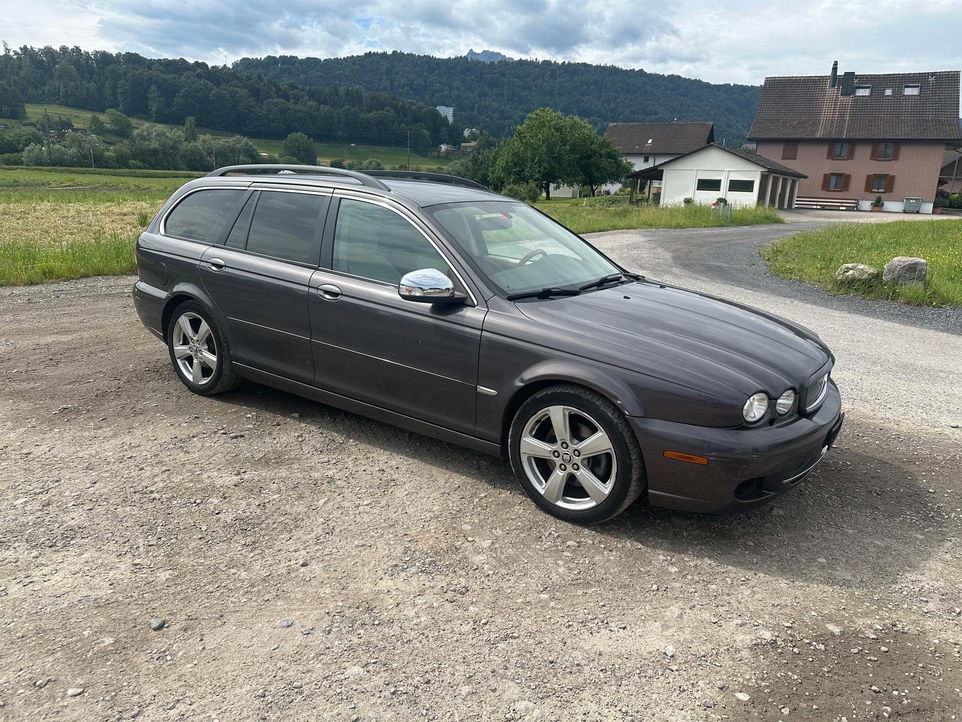 JAGUAR X-Type Estate 2.2D Classic Automatic-image-3