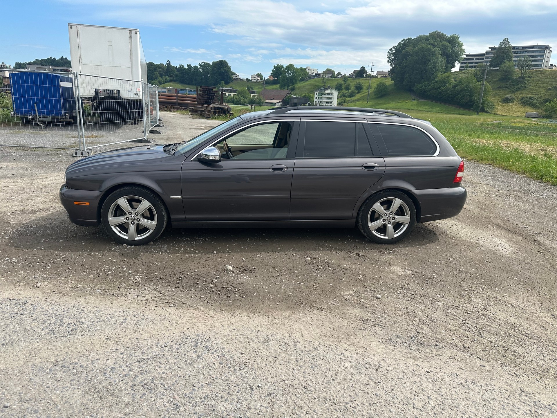 JAGUAR X-Type Estate 2.2D Classic Automatic-image-1
