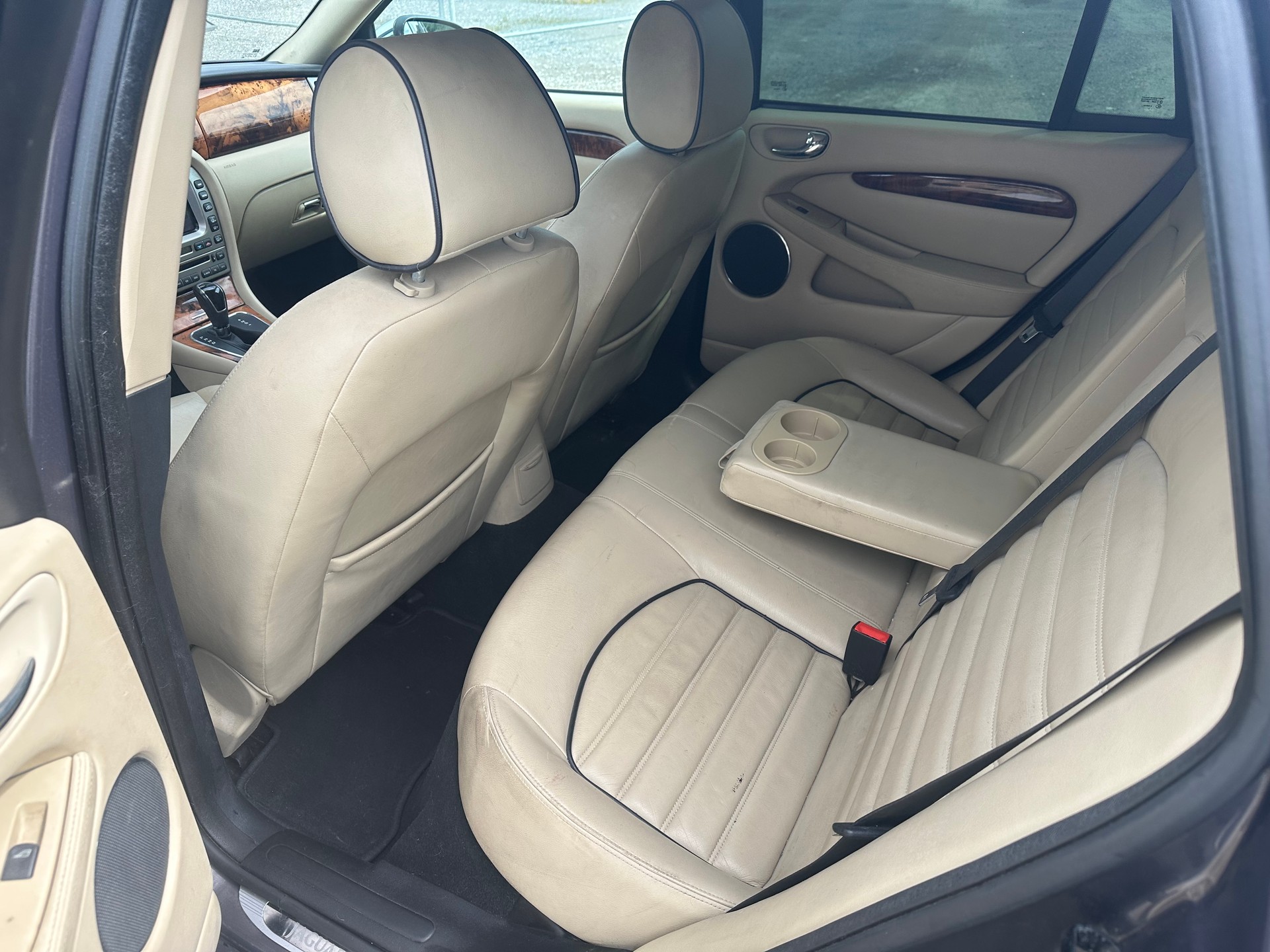JAGUAR X-Type Estate 2.2D Classic Automatic-image-12