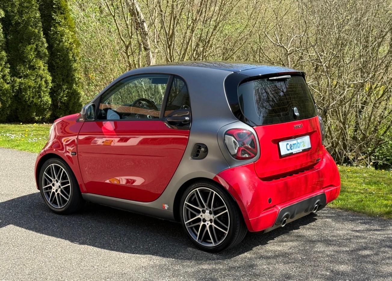 SMART fortwo Brabus twinmatic-image-2