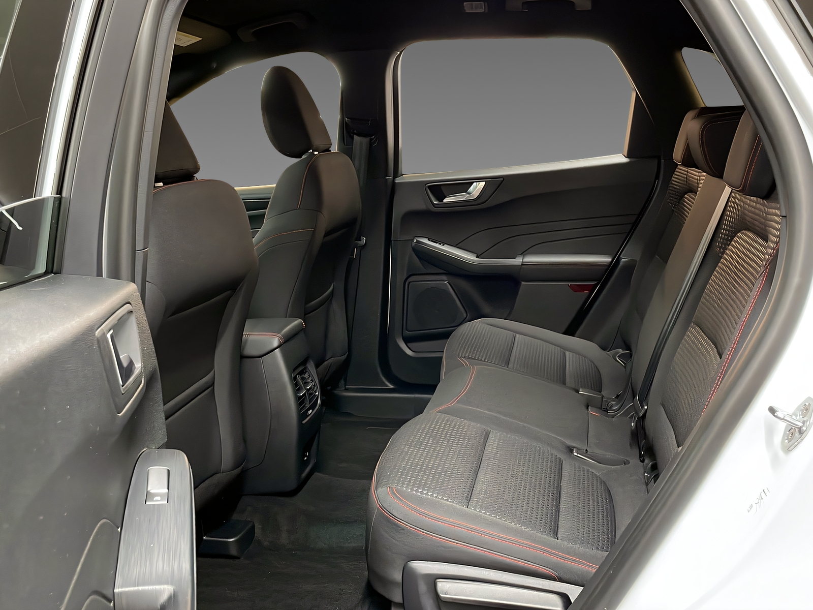 FORD Kuga 2.5 Hybrid ST-Line 4x4-image-11
