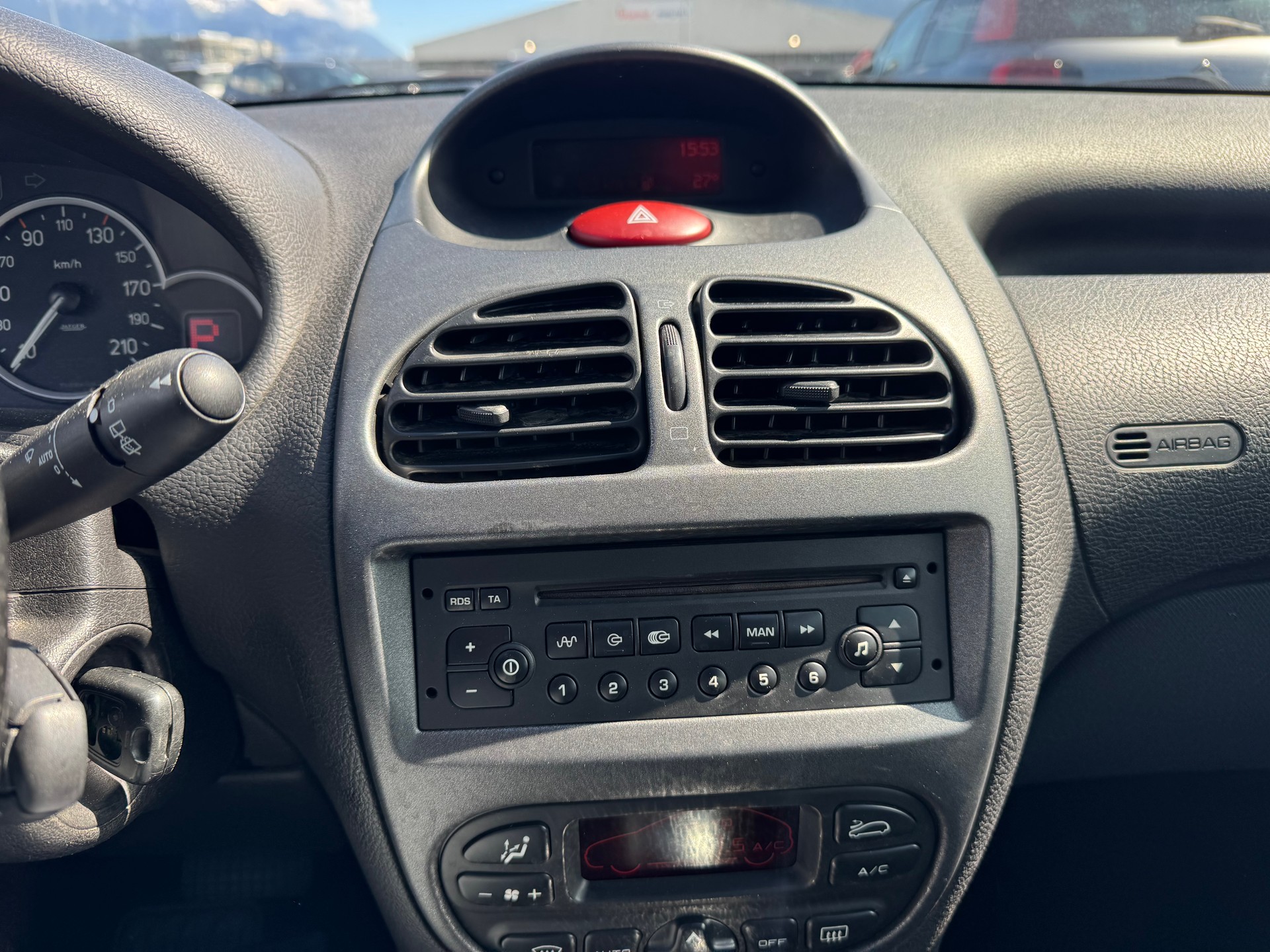 PEUGEOT 206 SW 1.6 16V Quiksilver-image-12