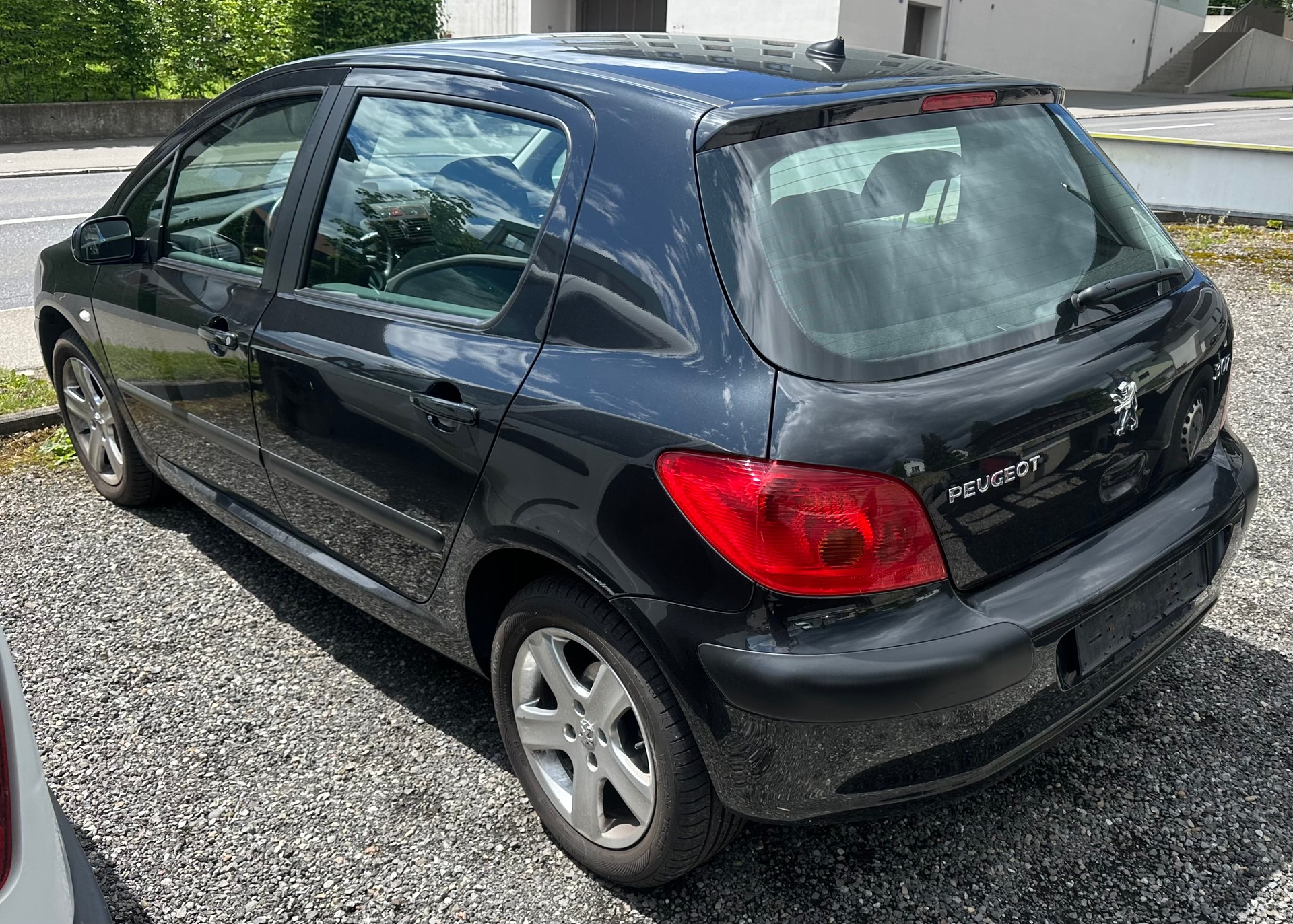 PEUGEOT 307 2.0 16V XS-image-6