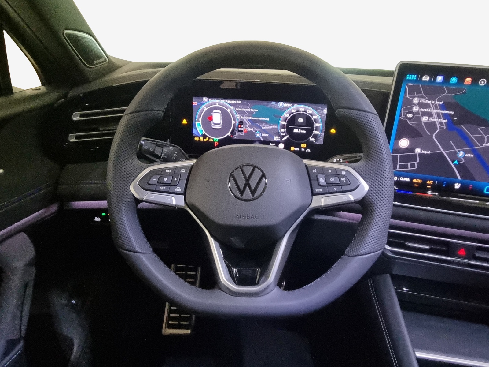 VW Tiguan 2.0 TDI SCR R-Line 4Motion DSG-image-9