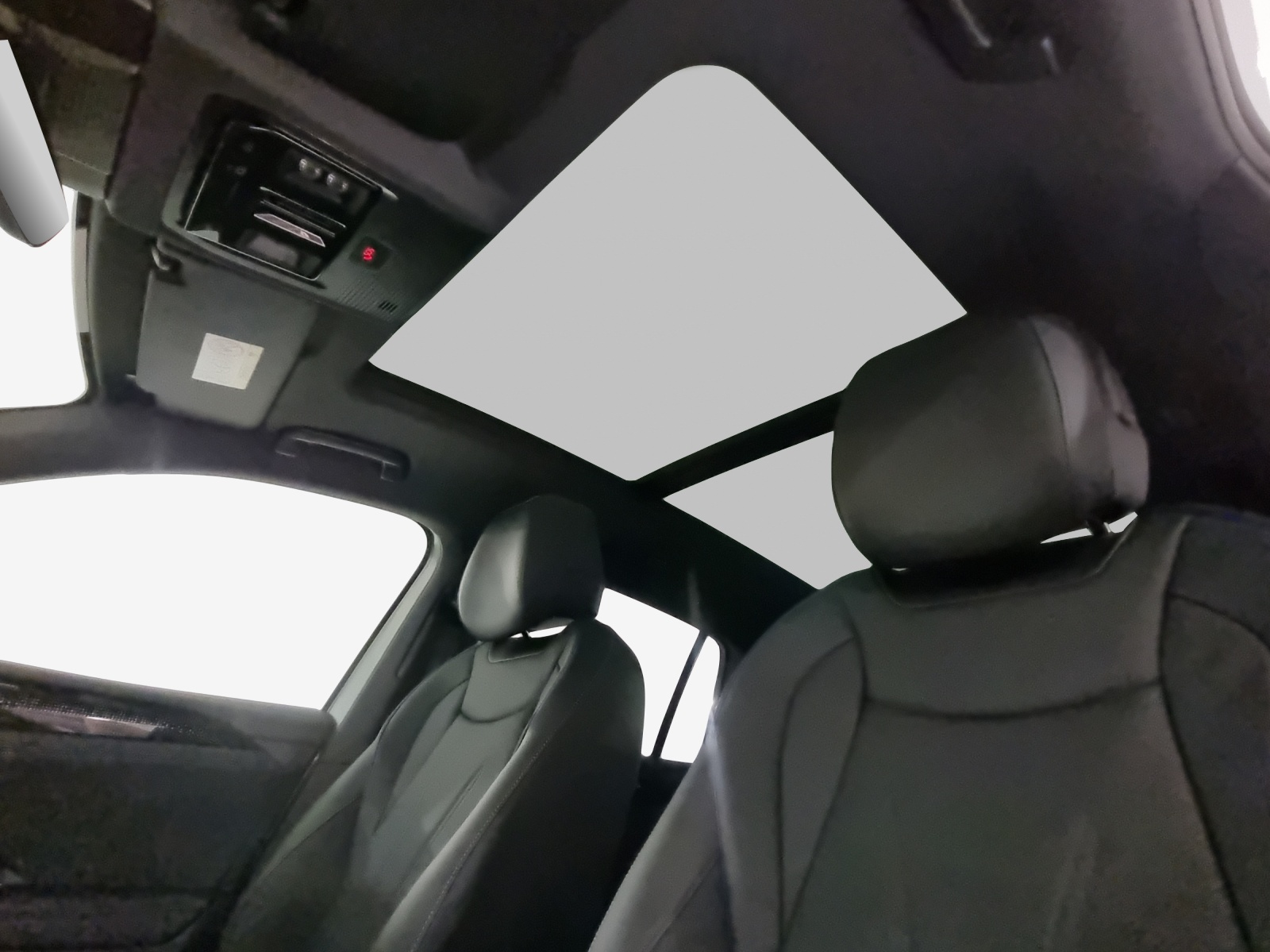 VW Tiguan 2.0 TDI SCR R-Line 4Motion DSG-image-14