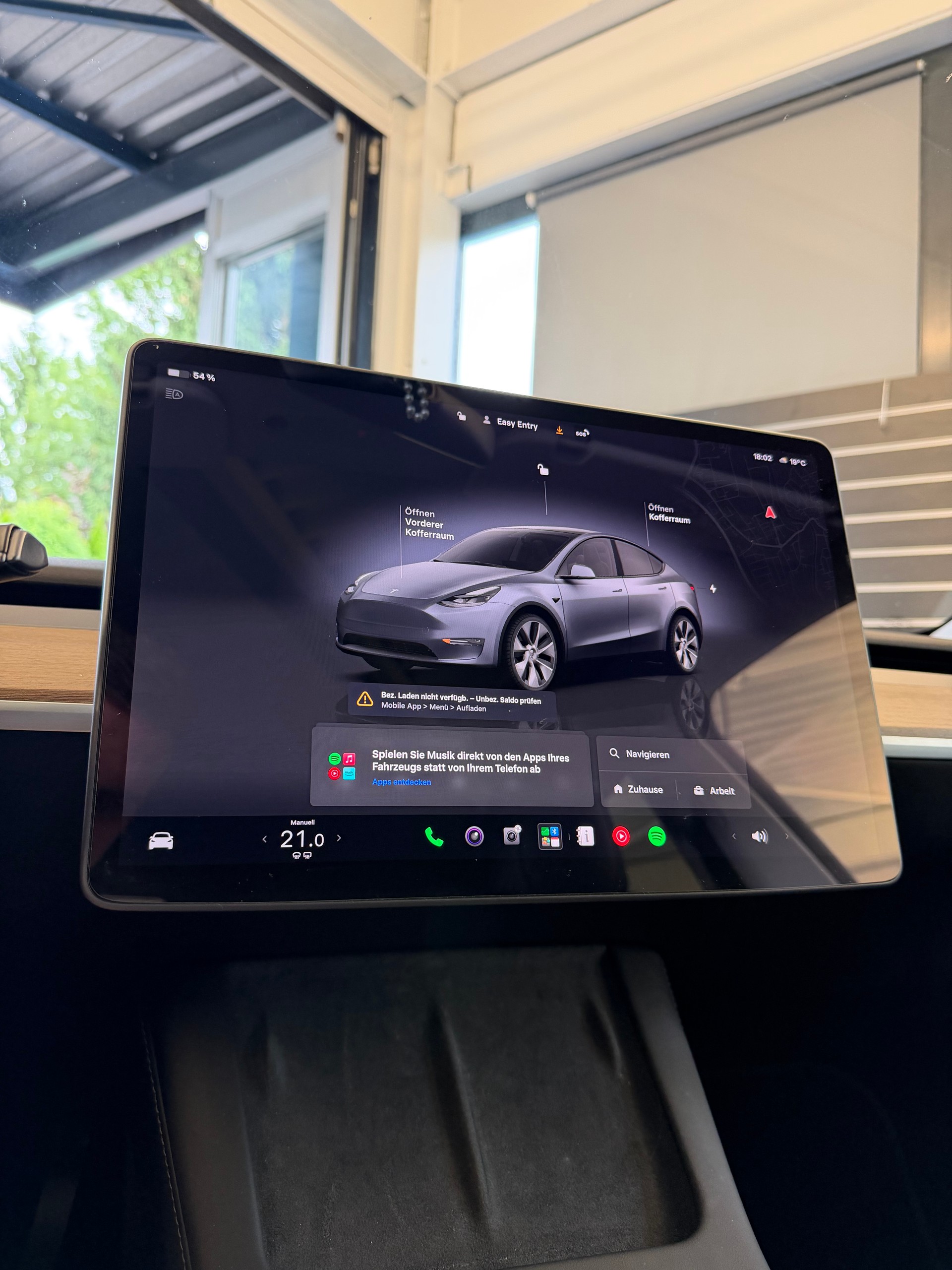 TESLA Model Y Long Range D-image-13