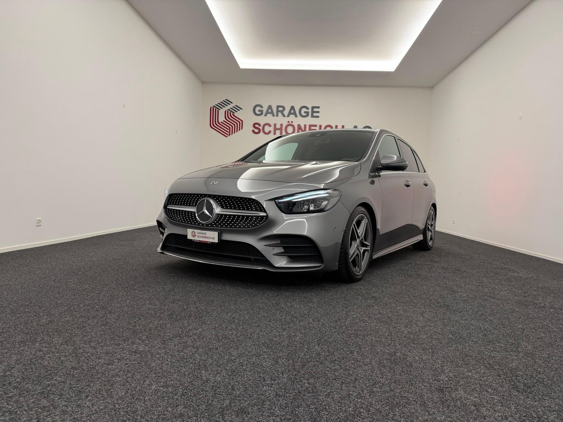 MERCEDES-BENZ B 200 AMG Line-image-0
