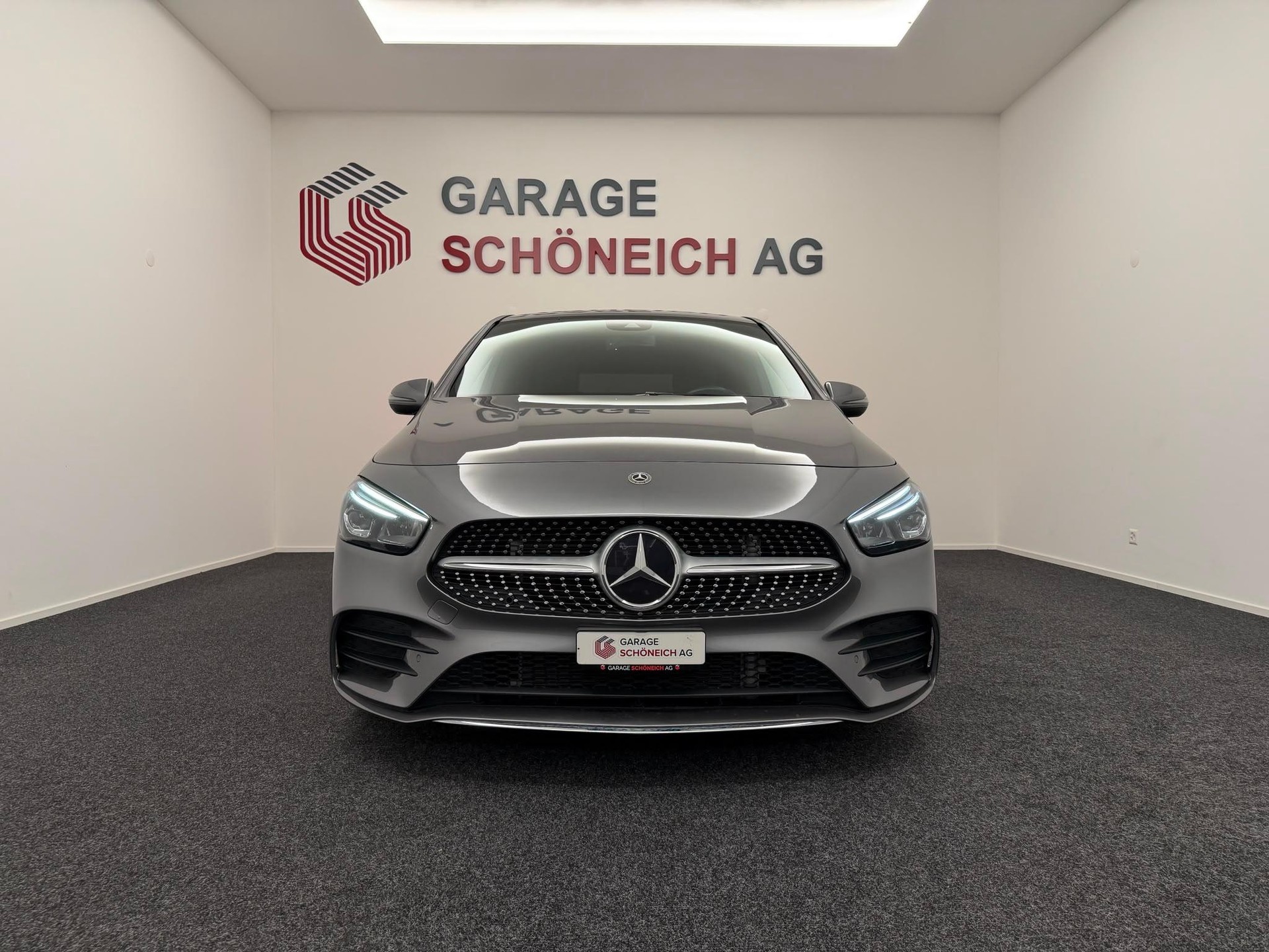 MERCEDES-BENZ B 200 AMG Line-image-1