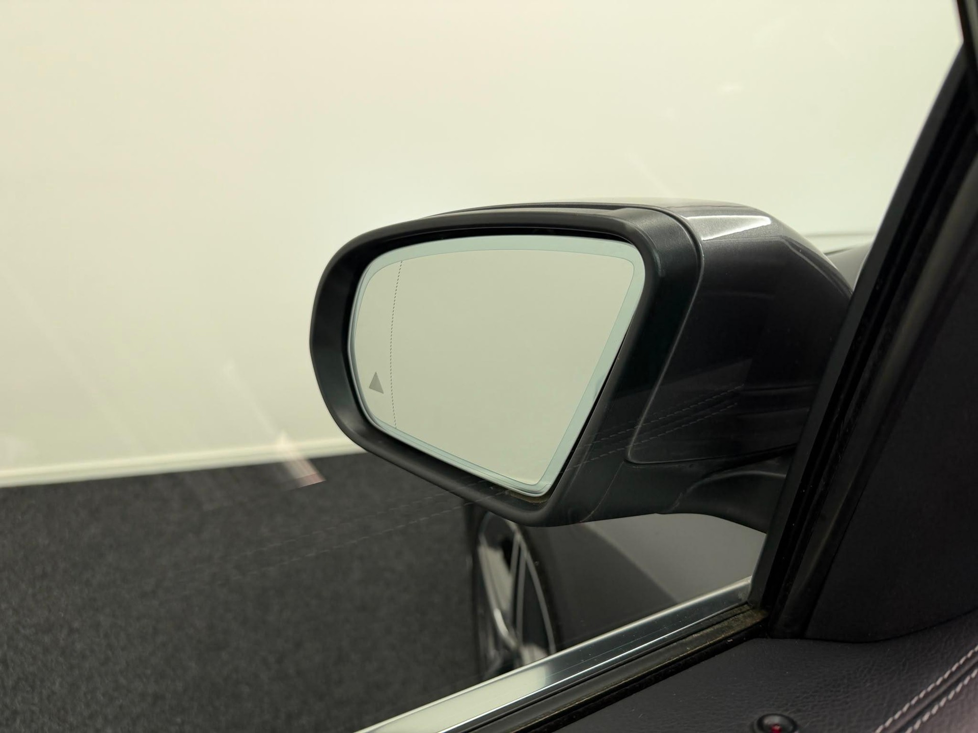 MERCEDES-BENZ B 200 AMG Line-image-26