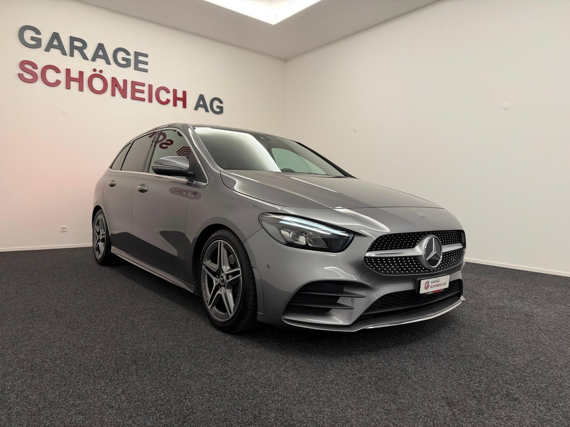 MERCEDES-BENZ B 200 AMG Line-image-2