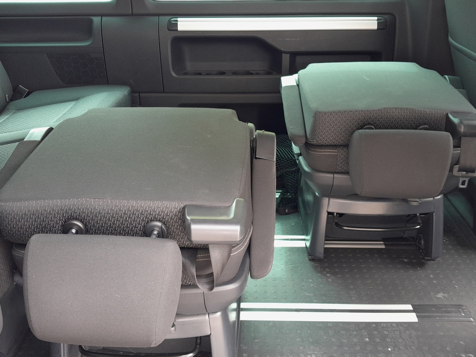 VW T6 California 2.0 TDI Beach Liberty DSG-image-13
