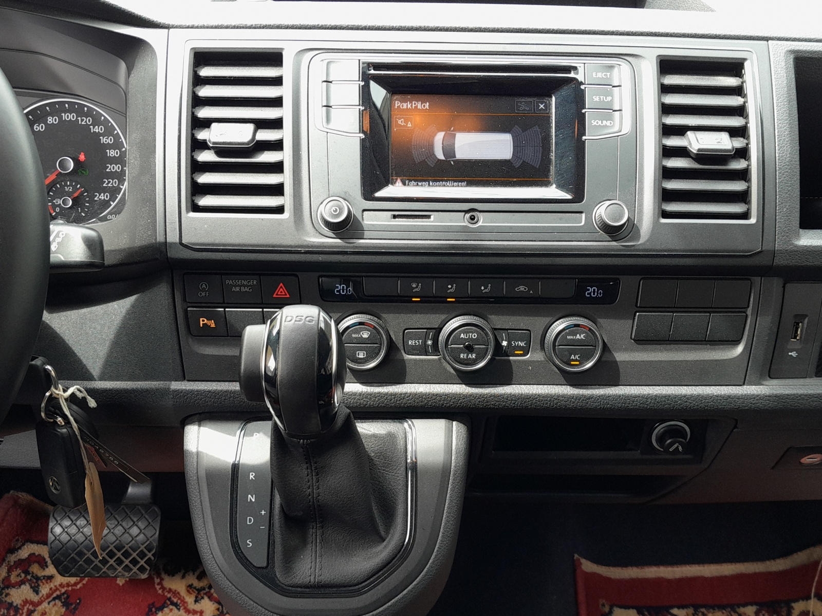 VW T6 California 2.0 TDI Beach Liberty DSG-image-9