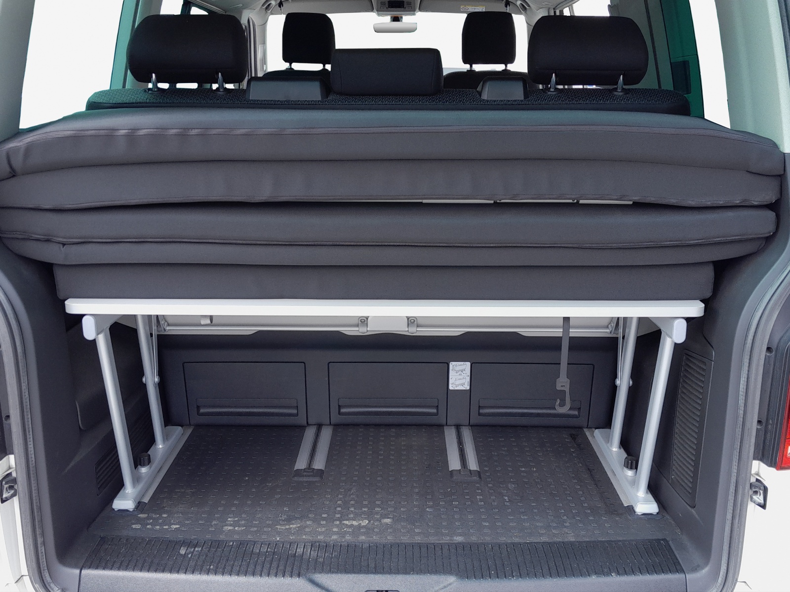 VW T6 California 2.0 TDI Beach Liberty DSG-image-11