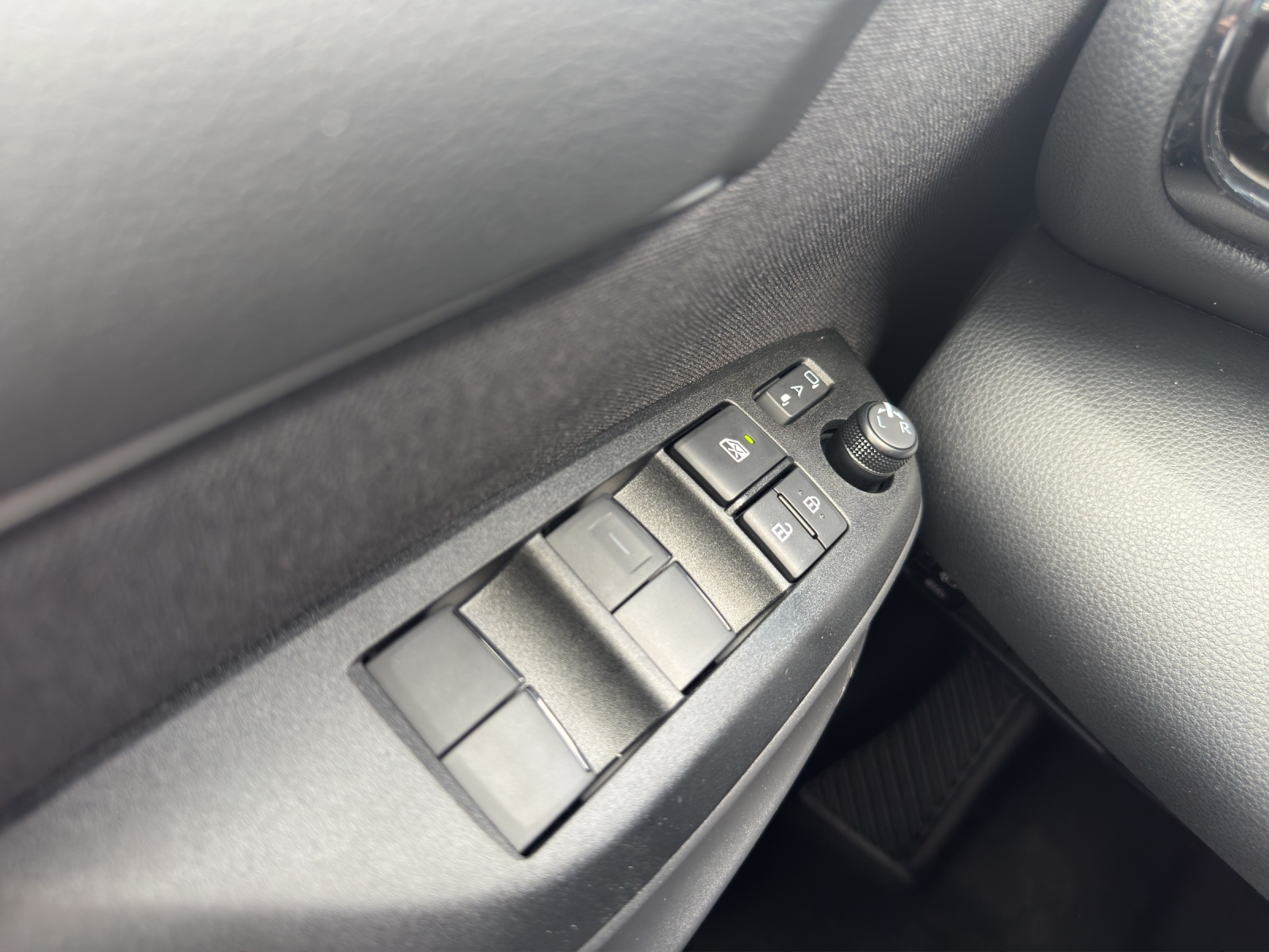 MAZDA 2 Hybrid Prime-line-image-16