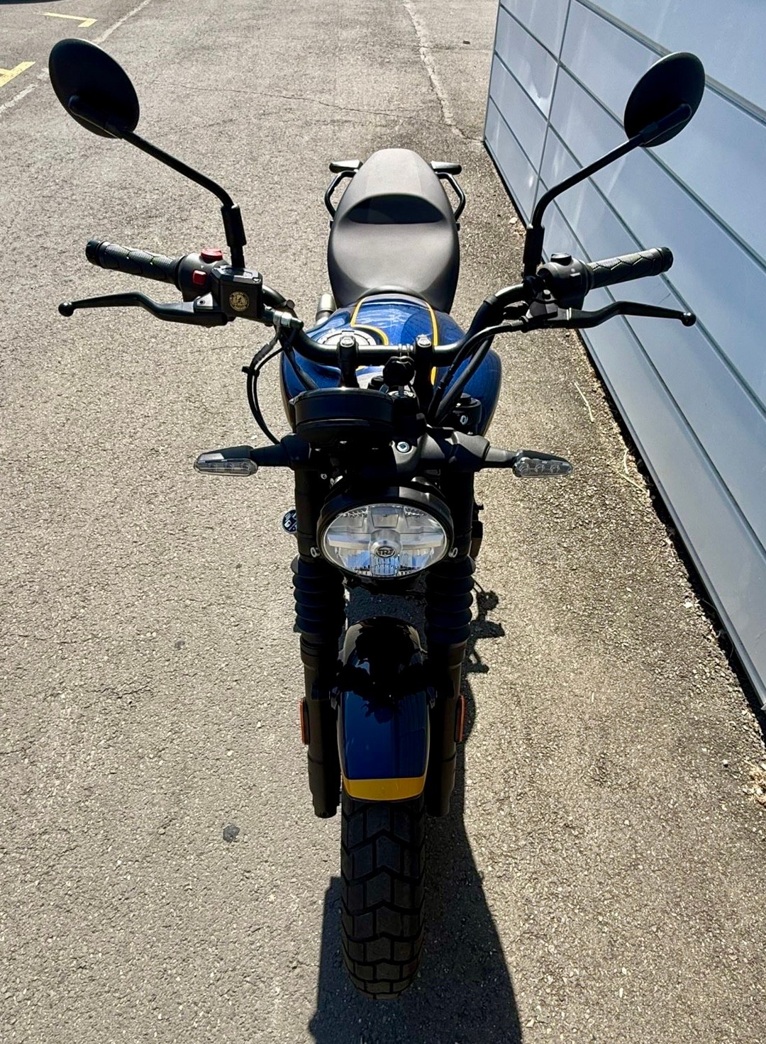 ROYAL ENFIELD Guerrilla 450 Base-image-3