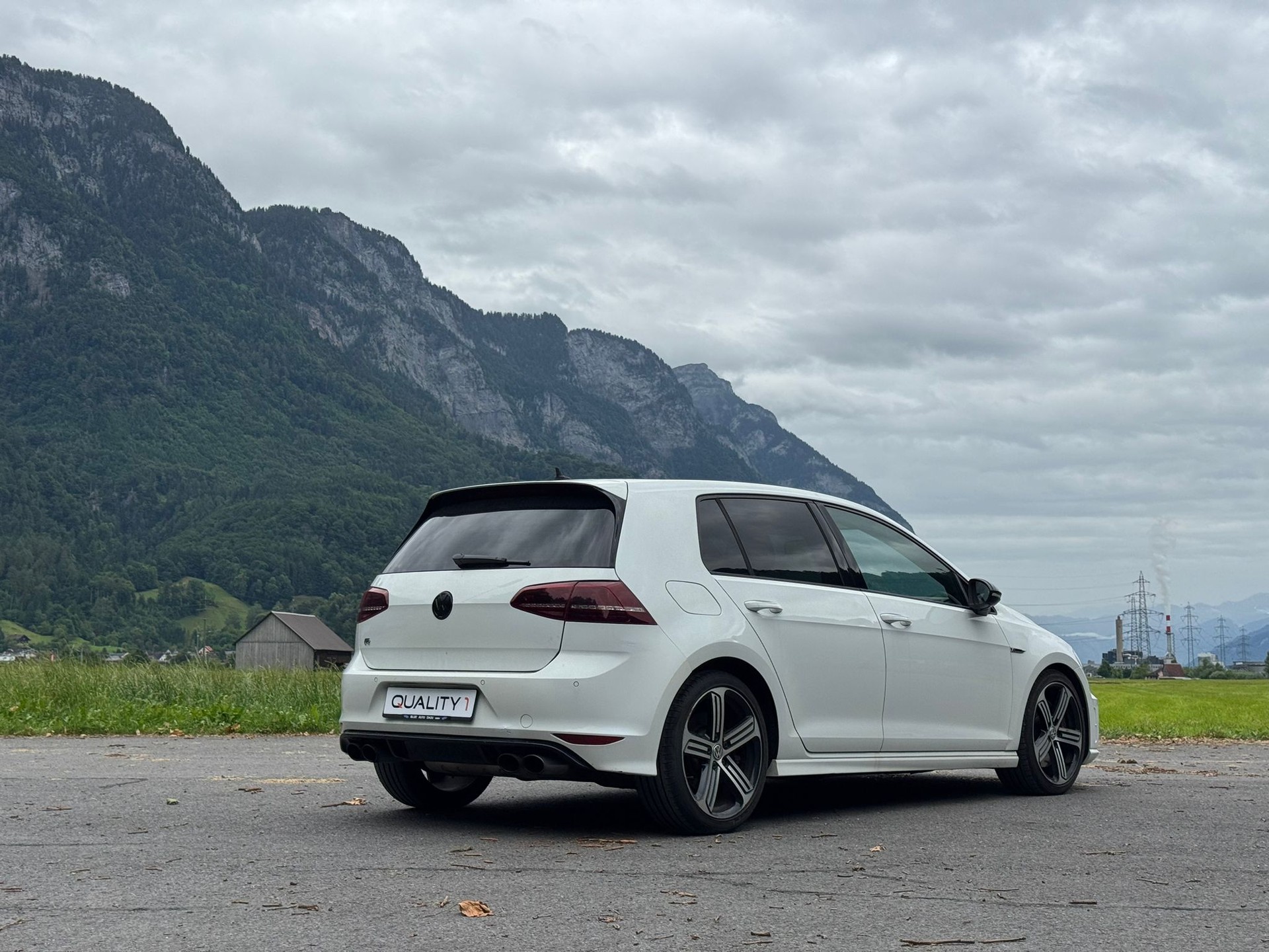 VW Golf 2.0 TSI R 4Motion DSG-image-5