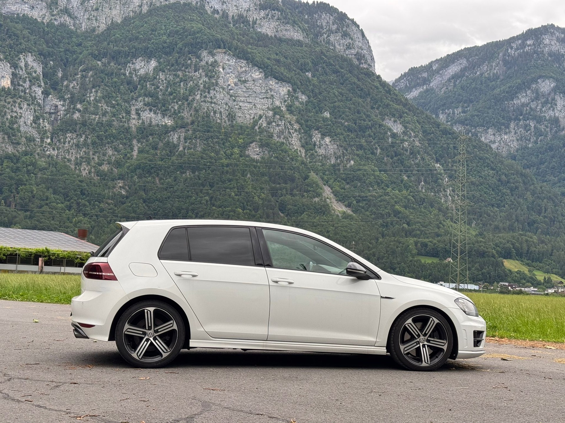 VW Golf 2.0 TSI R 4Motion DSG-image-4