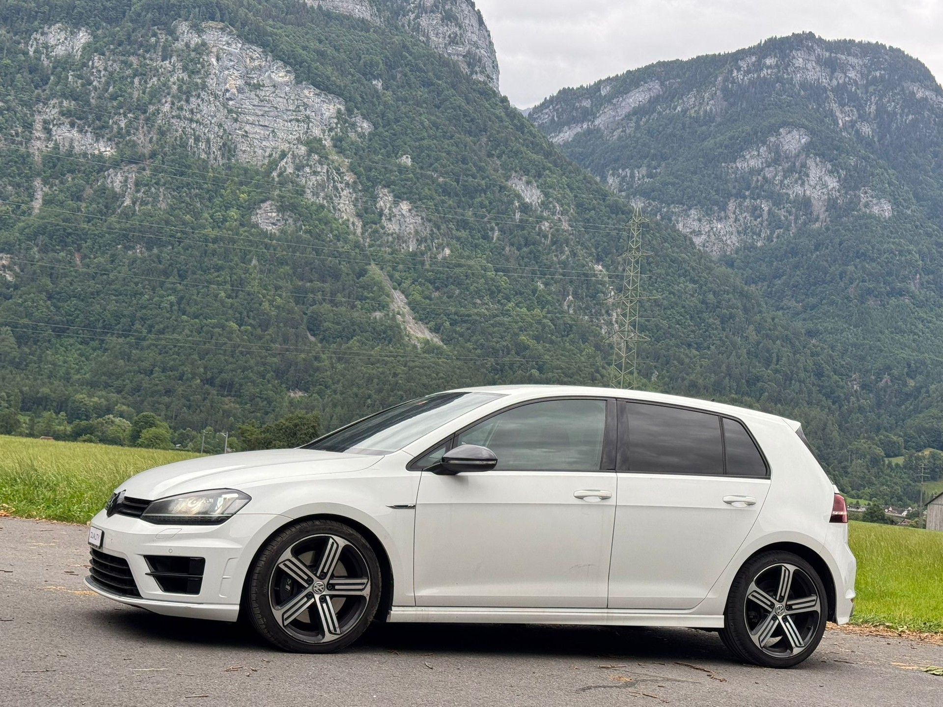 VW Golf 2.0 TSI R 4Motion DSG-image-3