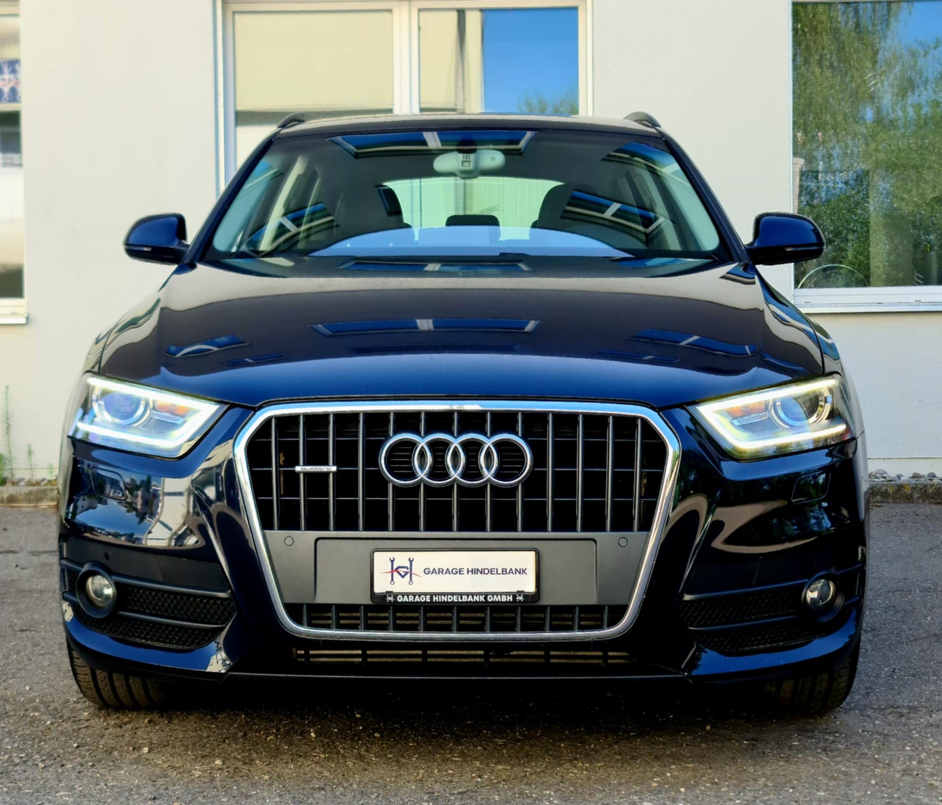 AUDI Q3 2.0 TFSI quattro S-tronic-image-2