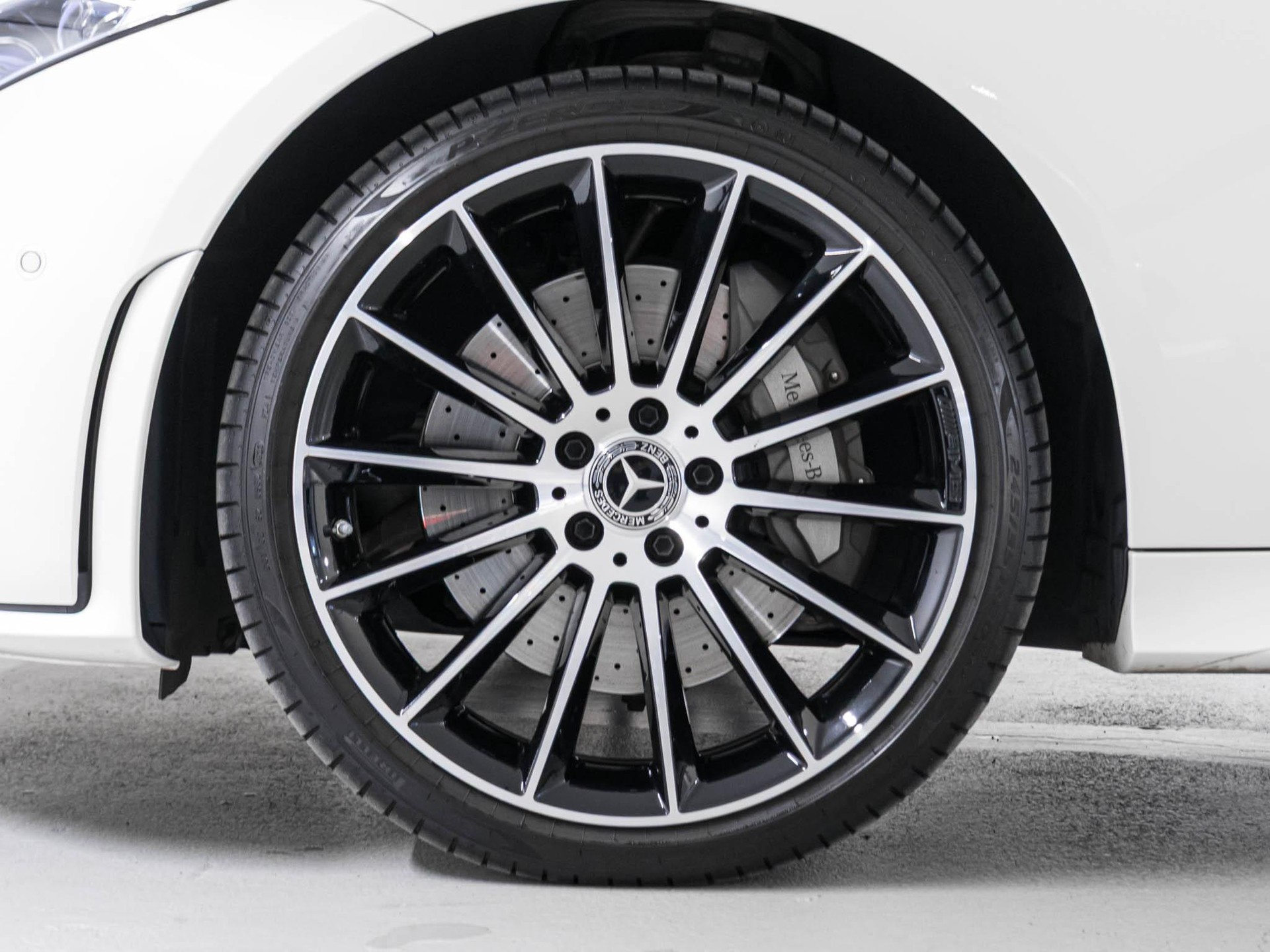 MERCEDES-BENZ CLS 450 4MATIC Coupé-image-14