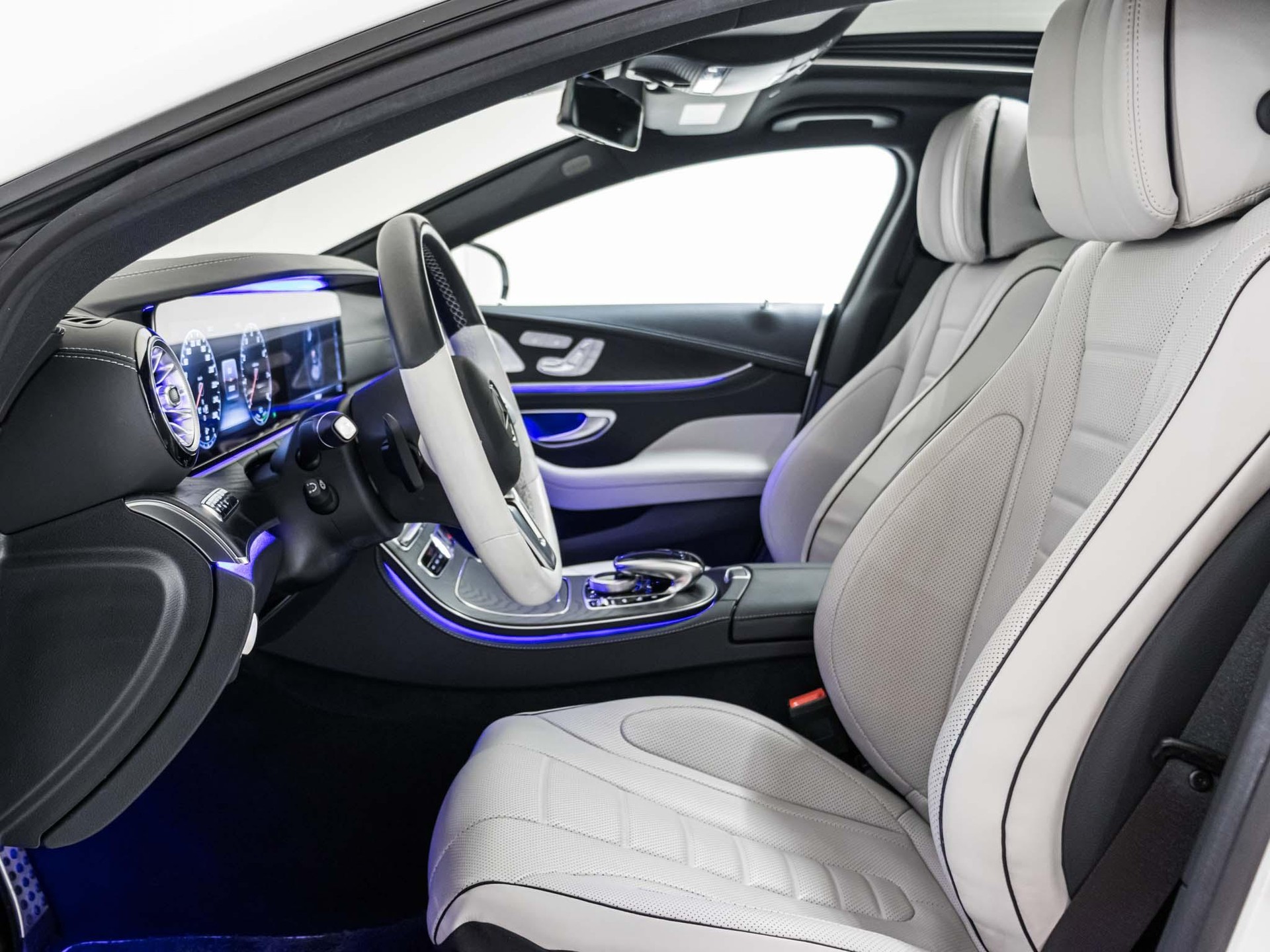 MERCEDES-BENZ CLS 450 4MATIC Coupé-image-6