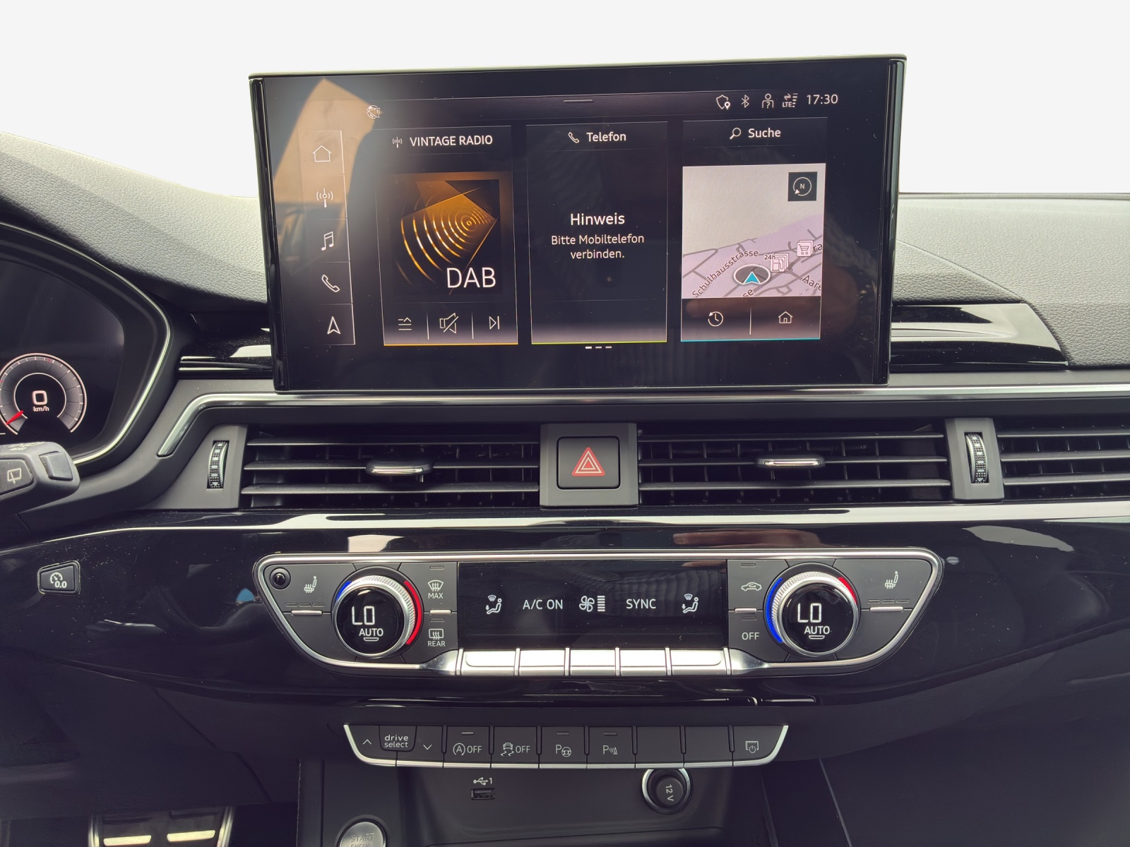 AUDI A4 Avant 45 TFSI S line S-tronic quattro-image-10