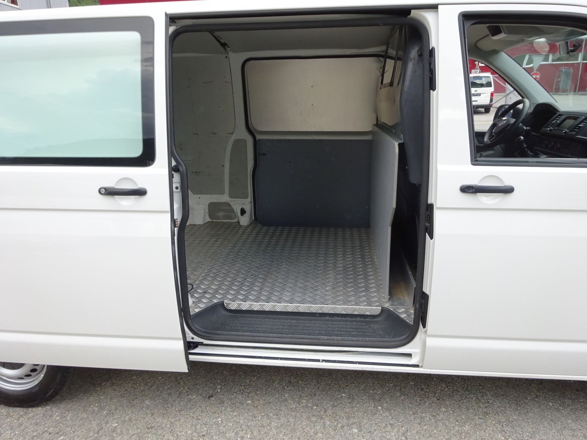 VW T6 2.0 TDI 4Motion-image-16