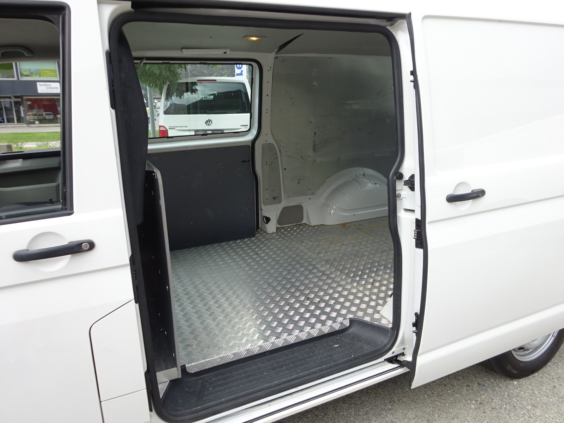 VW T6 2.0 TDI 4Motion-image-21