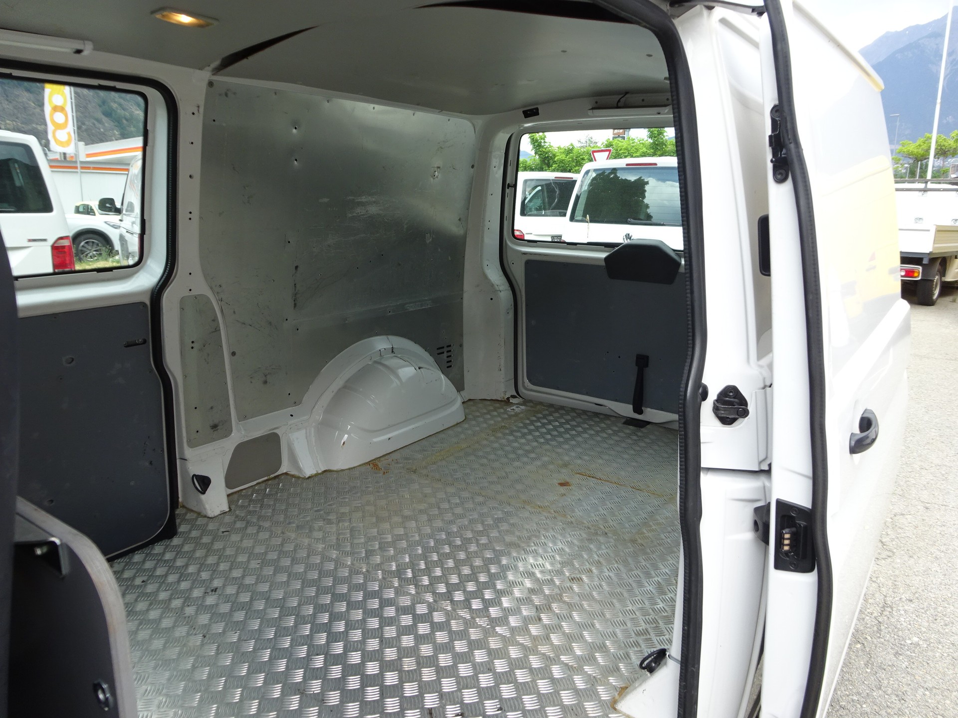 VW T6 2.0 TDI 4Motion-image-22