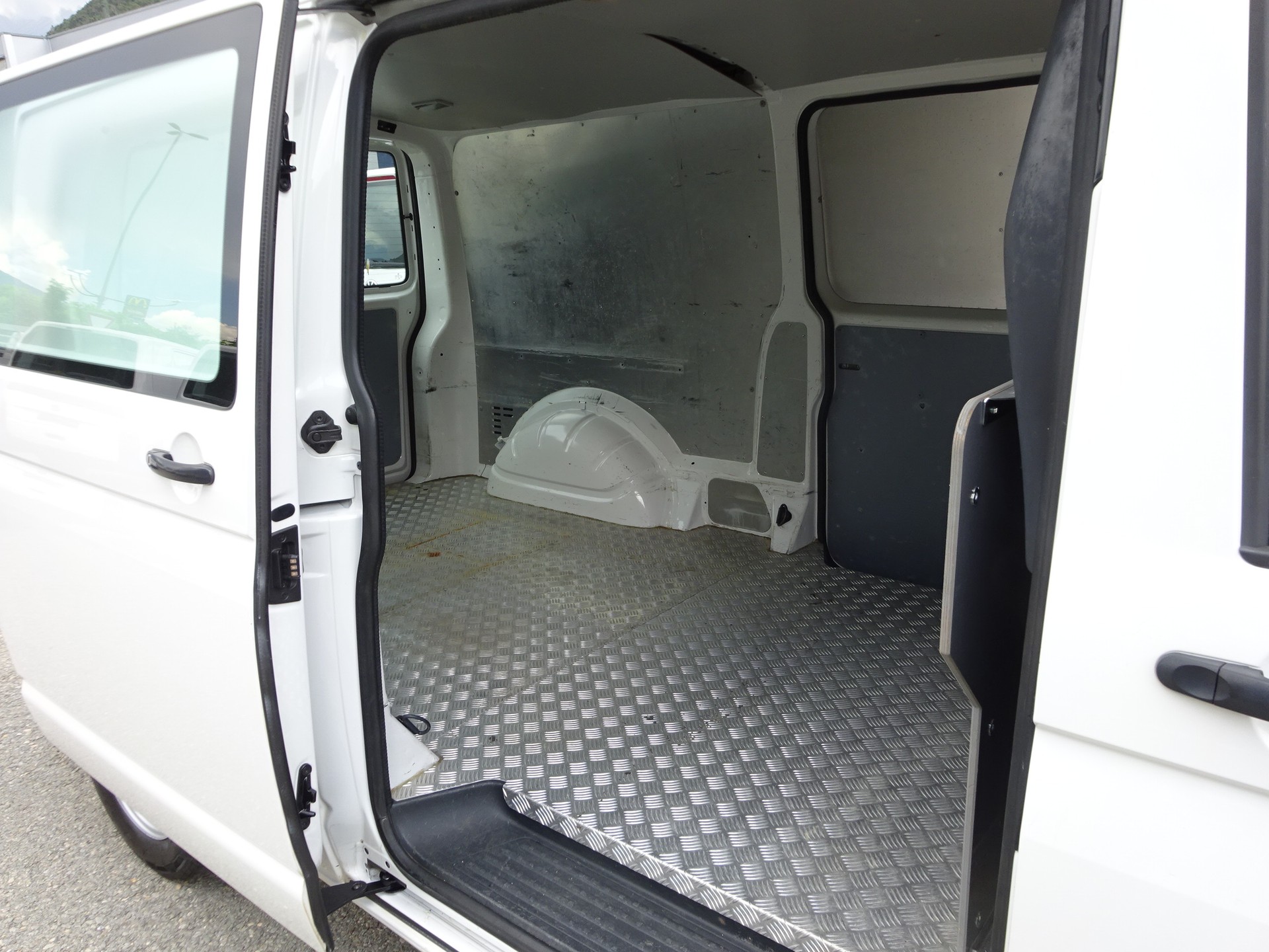 VW T6 2.0 TDI 4Motion-image-17