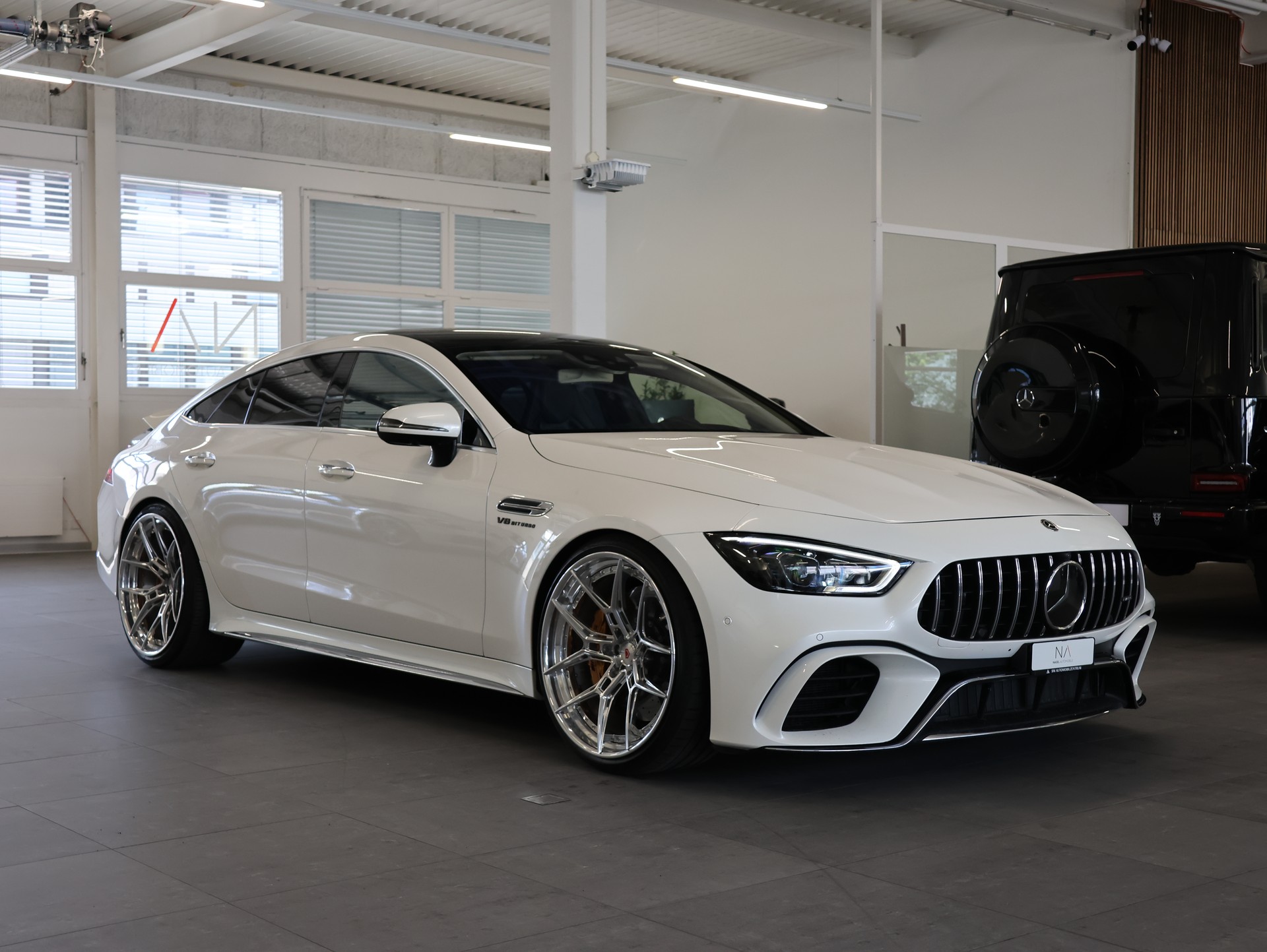 MERCEDES-BENZ Mercedes-Benz AMG GT63 S 4M *Vossen Felgen 22 Zoll* Burmester* *Rückfahrkamera*-showroom-element-1