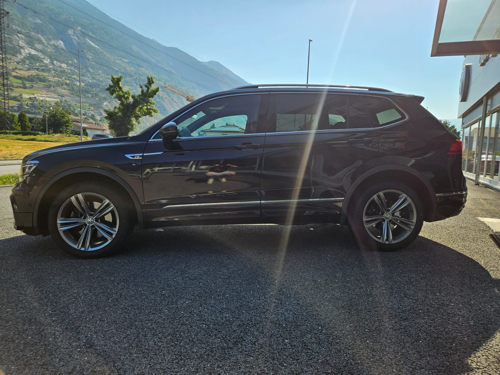 VW Tiguan Allspace 2.0 TDI SCR Highline 4Motion DSG-image-3