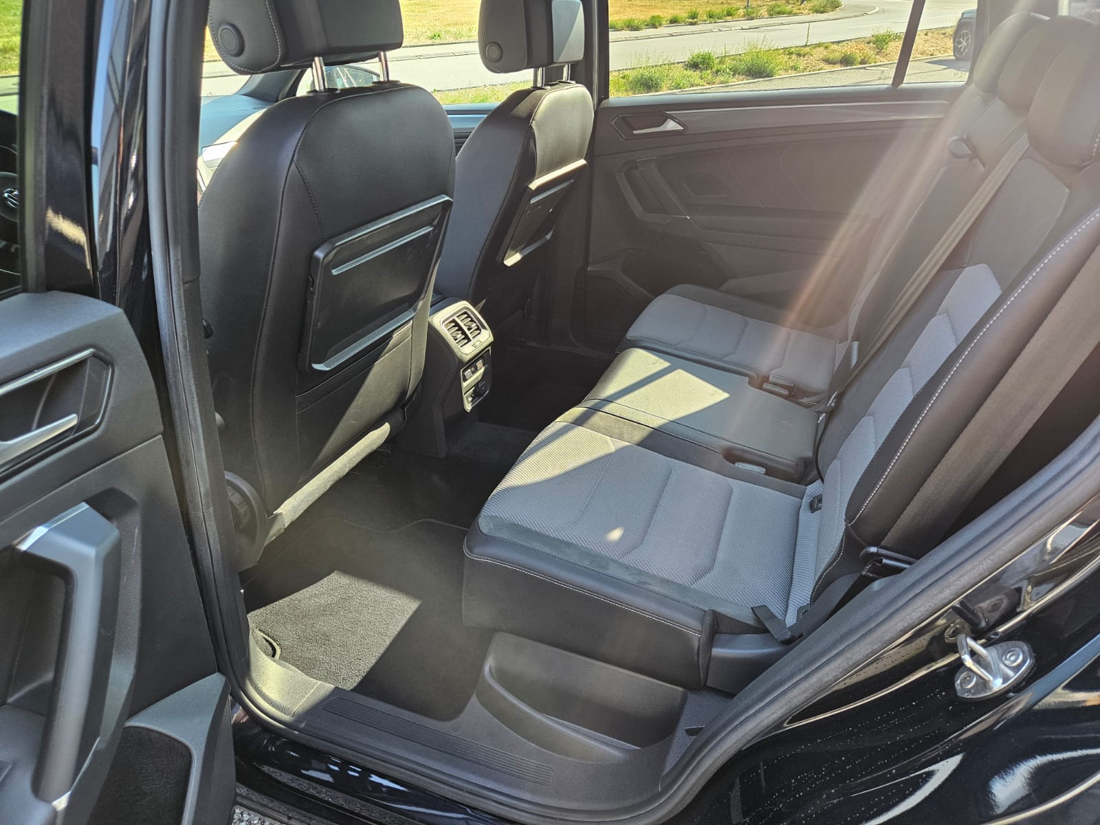 VW Tiguan Allspace 2.0 TDI SCR Highline 4Motion DSG-image-9
