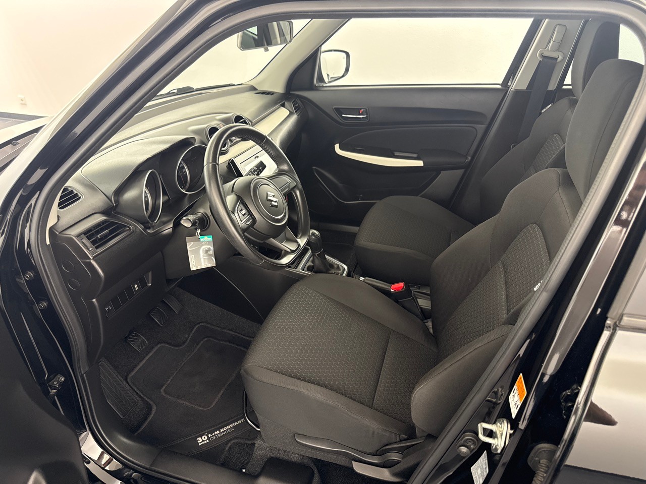 SUZUKI Swift 1.2i Compact+ 4x4-image-4