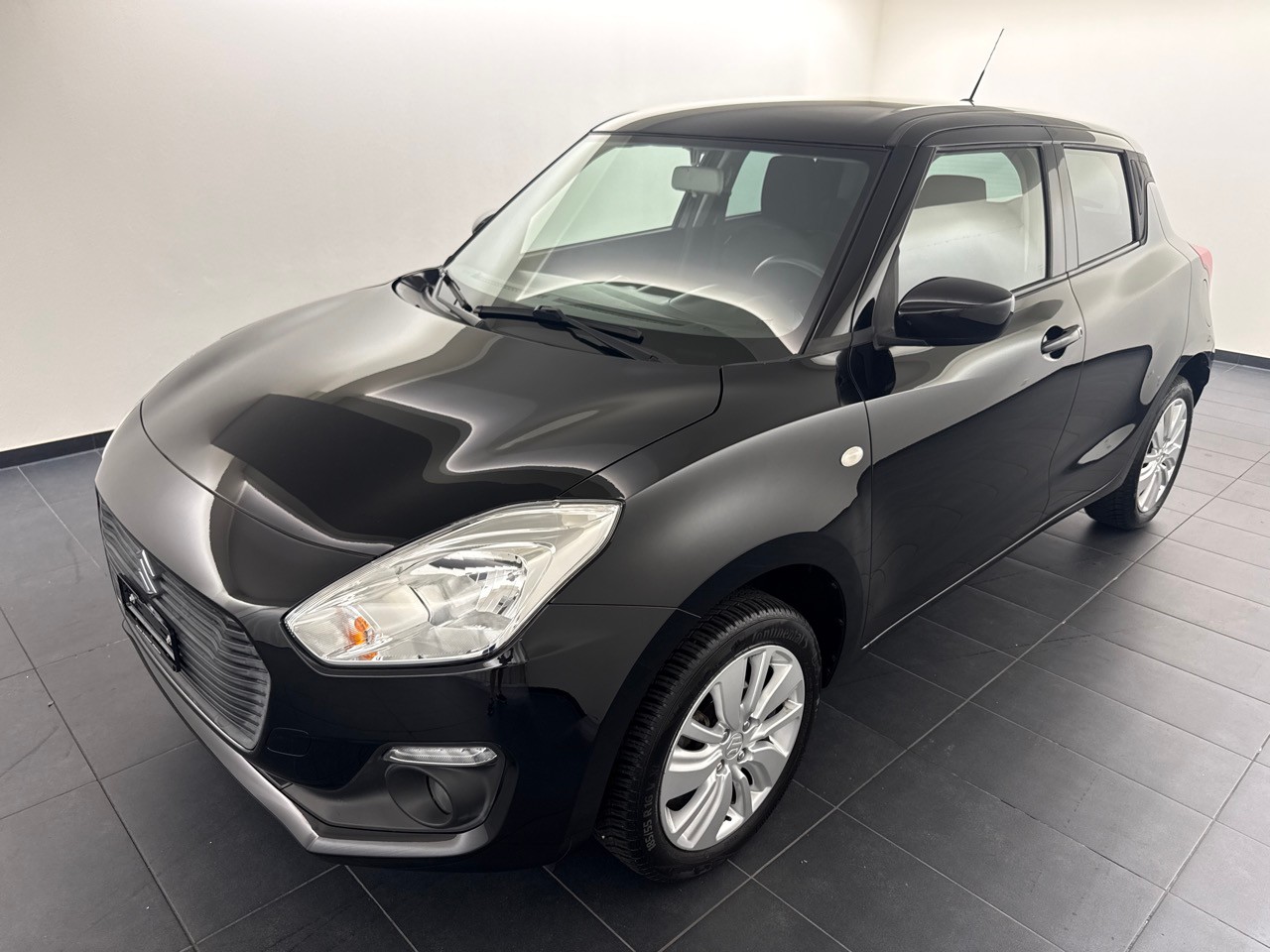 SUZUKI Swift 1.2i Compact+ 4x4-image-0