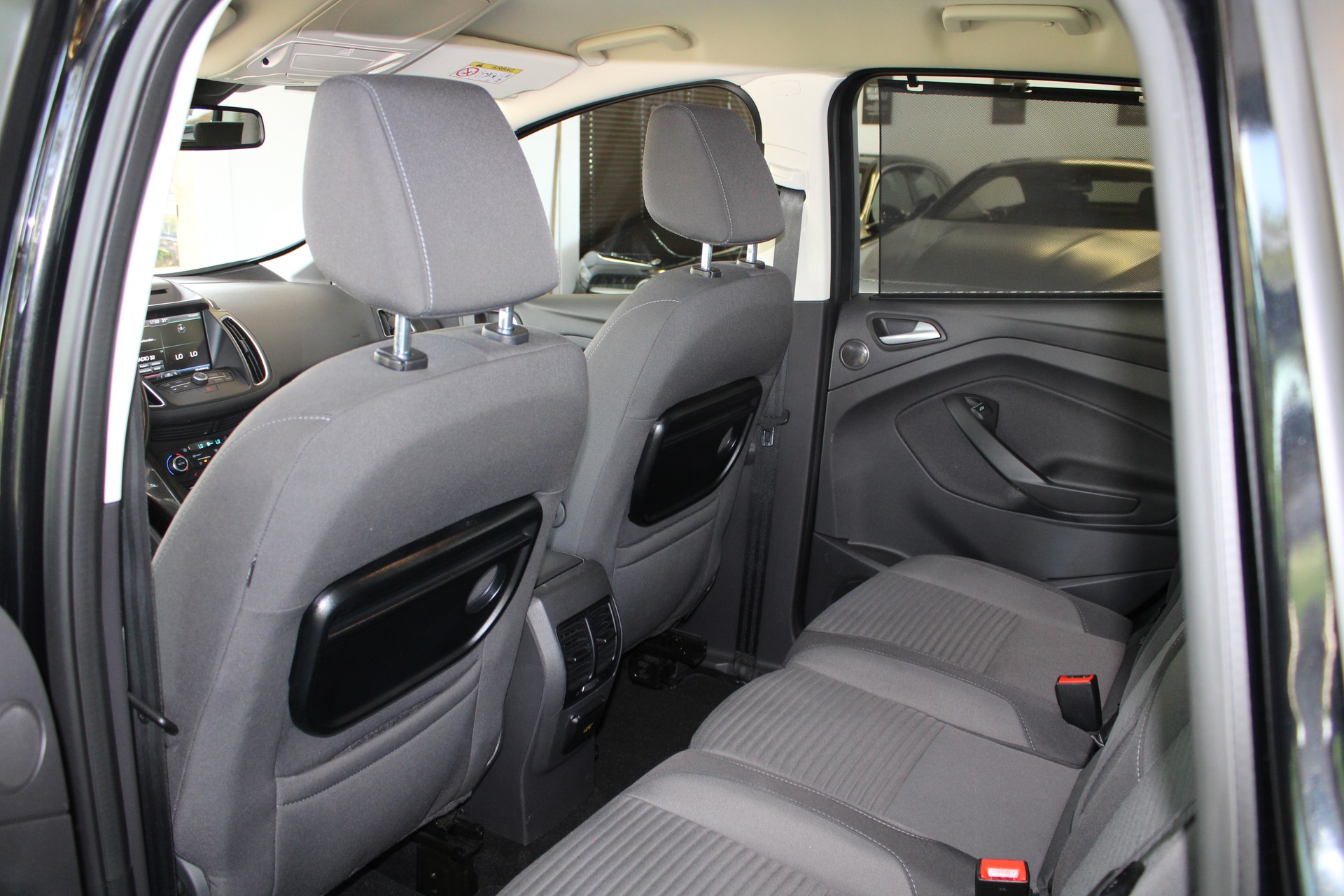 FORD C-Max 1.0 SCTi Sync Edition-image-10