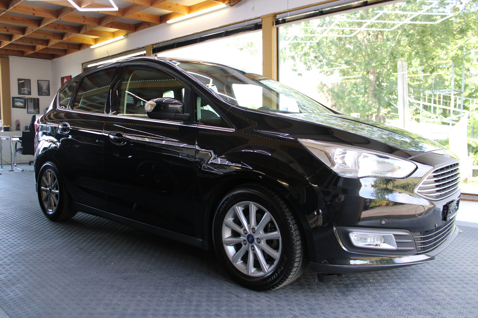 FORD C-Max 1.0 SCTi Sync Edition-image-2