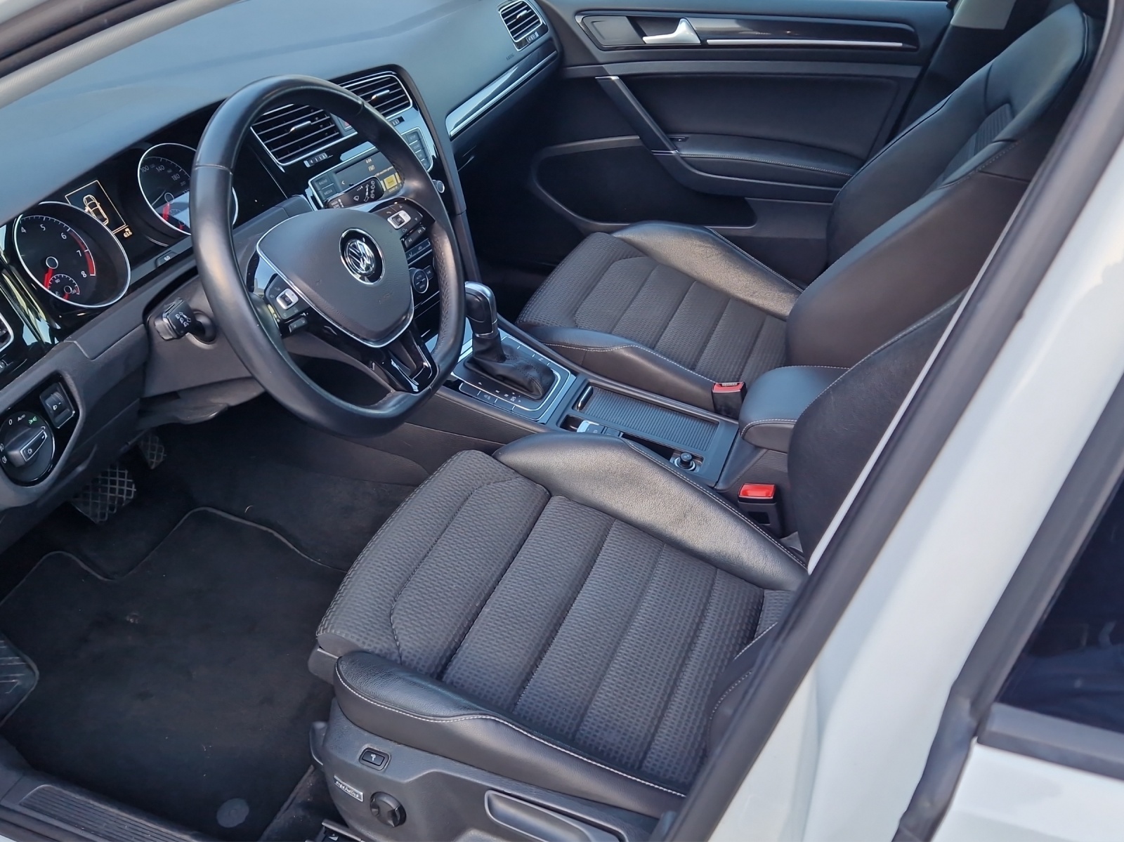 VW Golf VII 1.4 TSI 150 Highline DSG-image-2