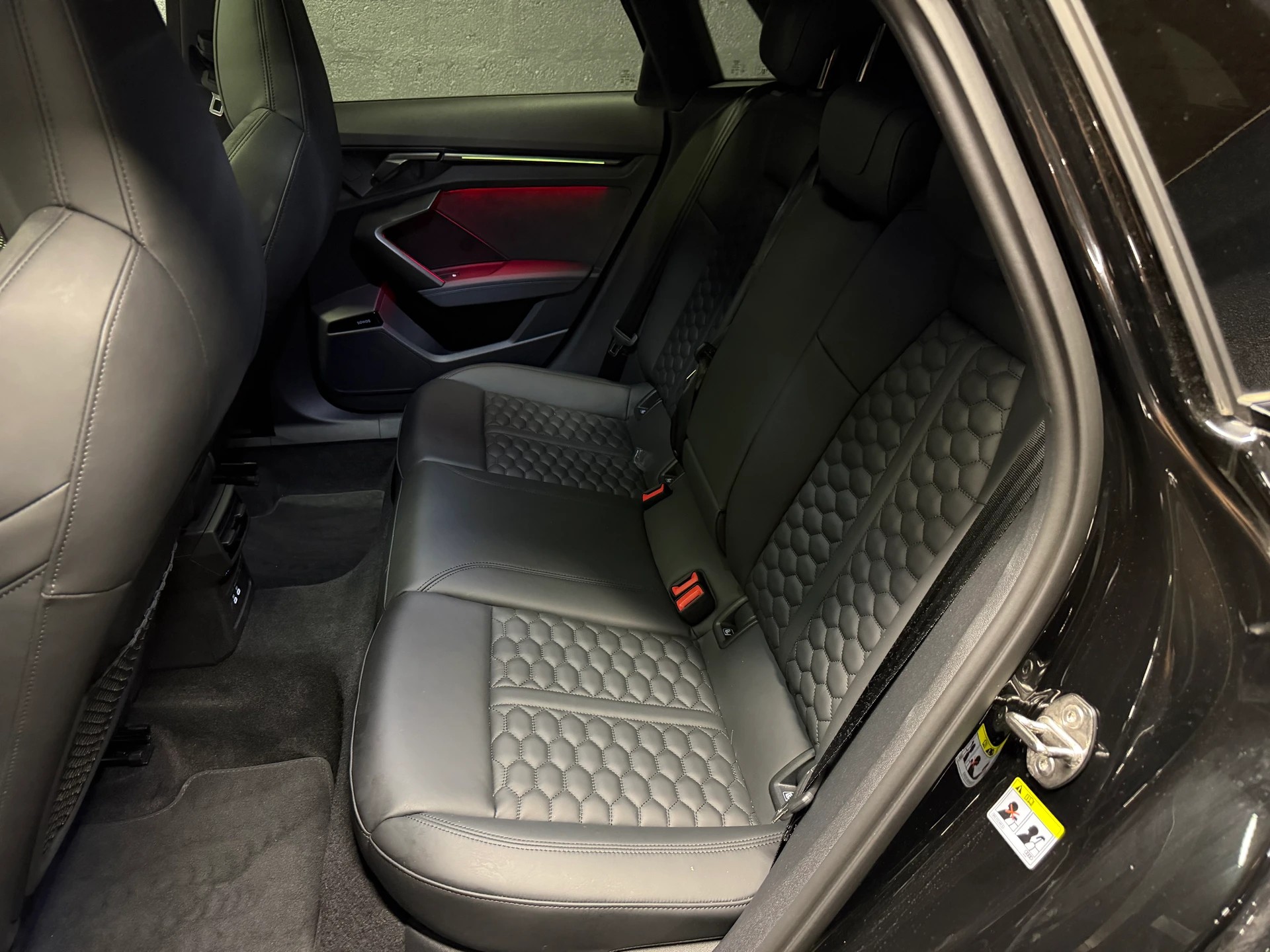 AUDI RS3 Sportback 2.5 TSI quattro S-tronic-image-8
