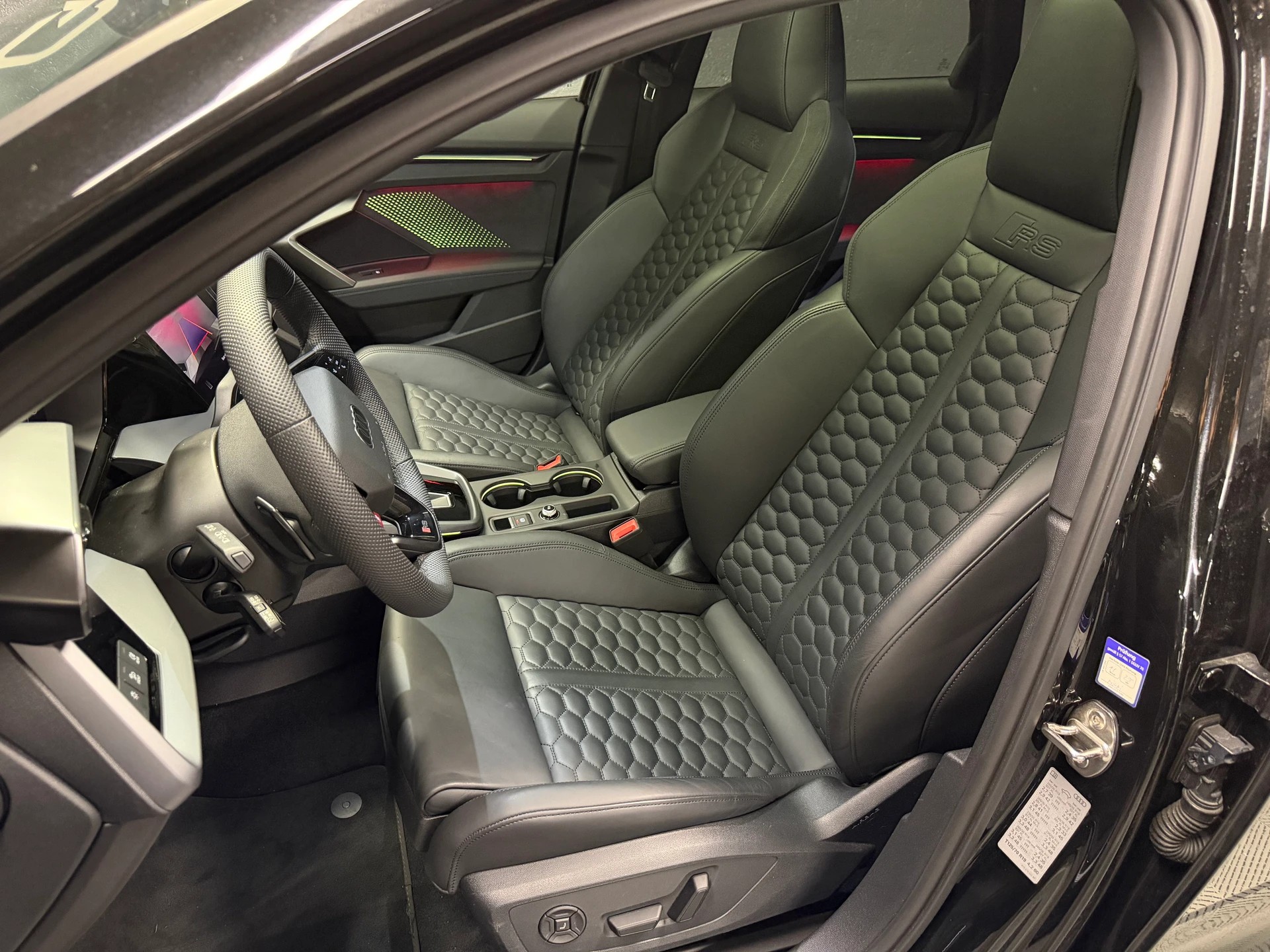 AUDI RS3 Sportback 2.5 TSI quattro S-tronic-image-7